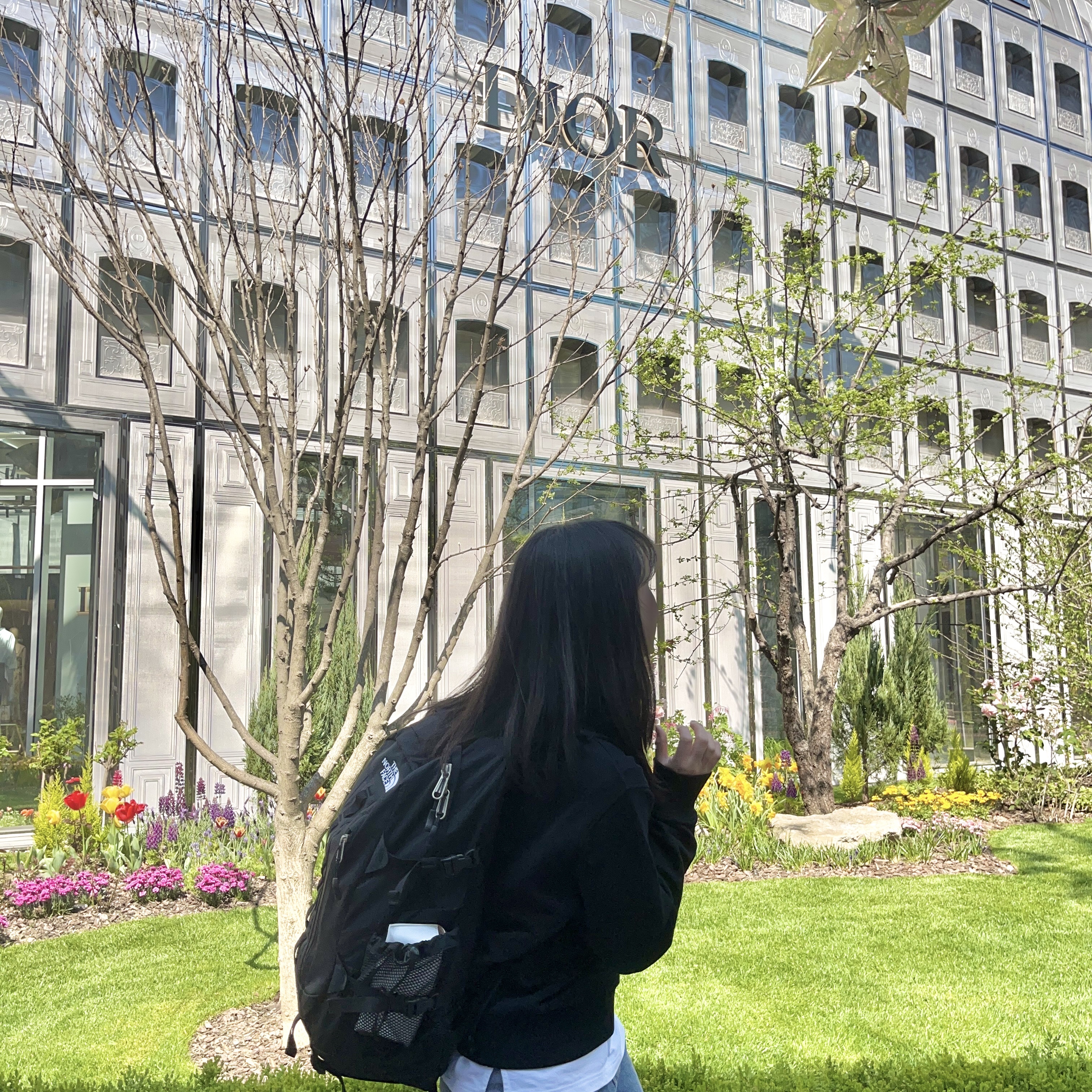 AMI de Coeur Sweatshirt Black 착용 스타일 - 2
