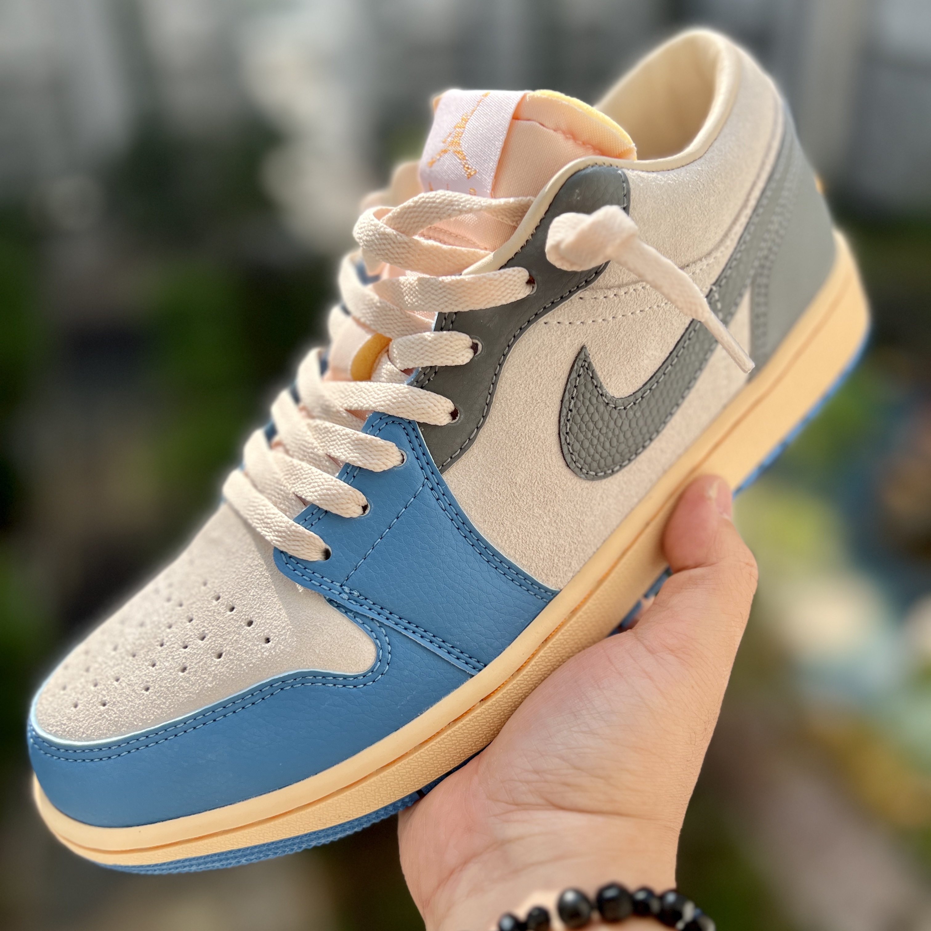 Jordan 1 Low SE Tokyo 96 착용 스타일 - 1