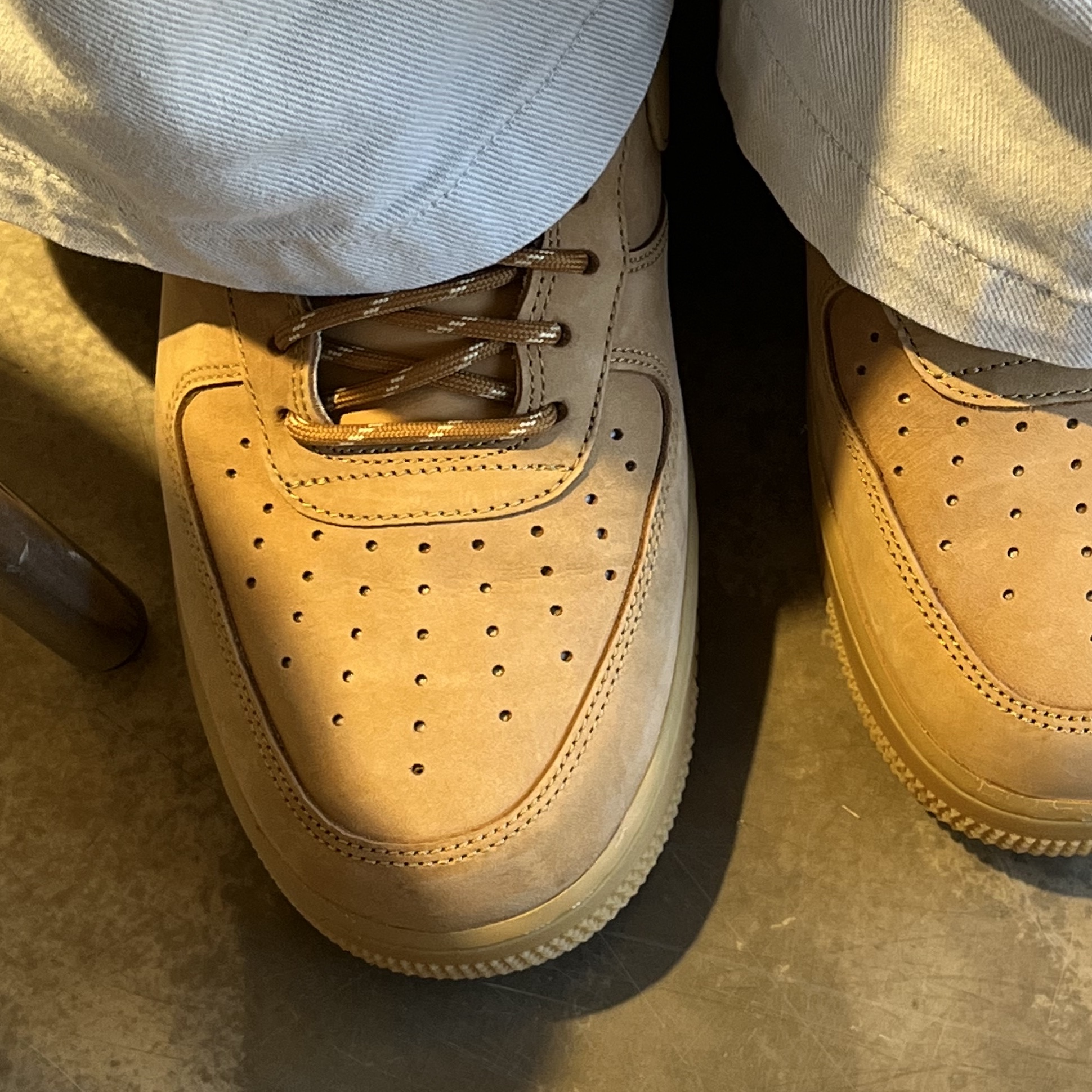 Nike Air Force 1 '07 WB Flax 착용 스타일 - 2