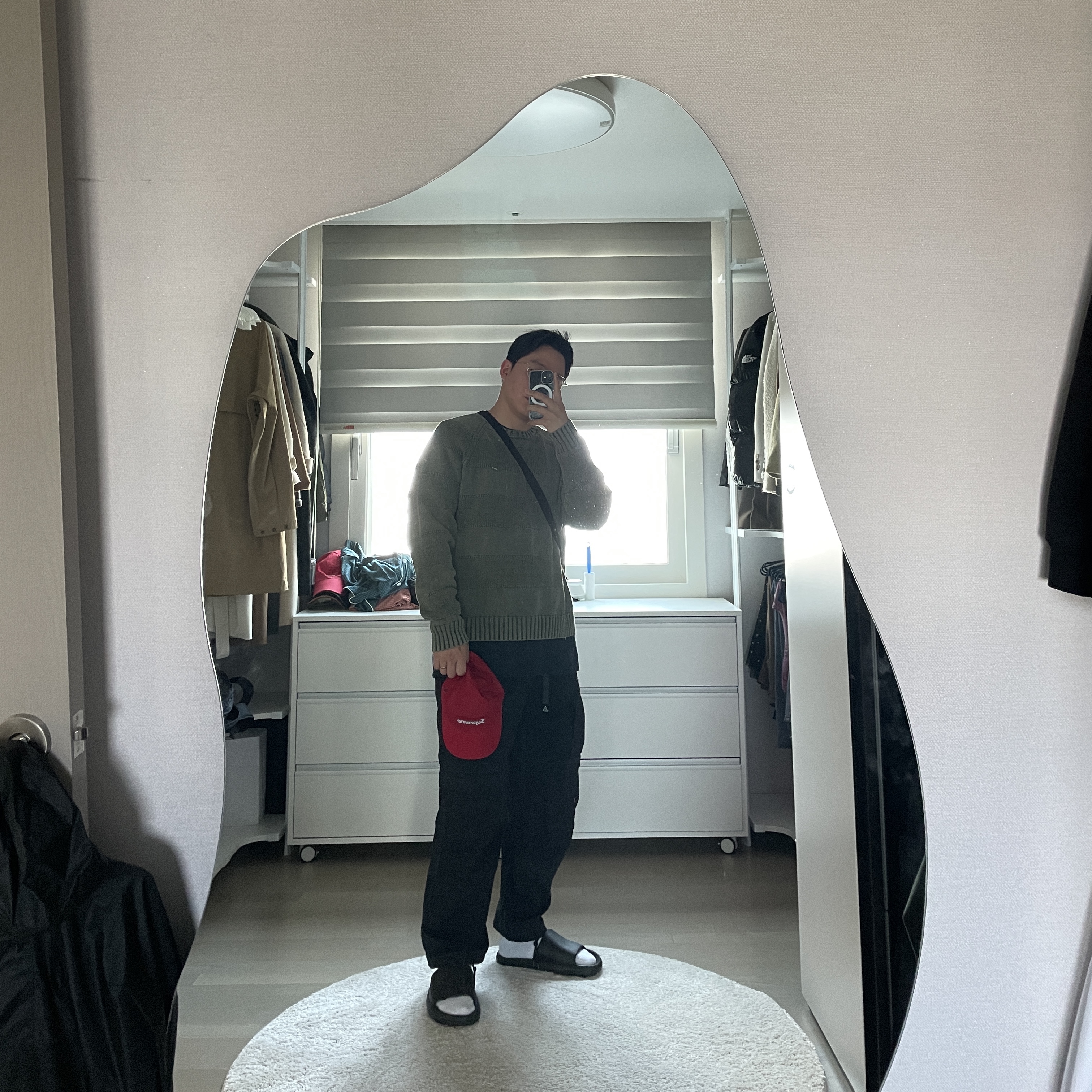 Nike ACG Smith Summit Cargo Pants Black Summit White - Asia, Supreme Ventile Camp Cap Red - 23SS 착용 스타일 - 2