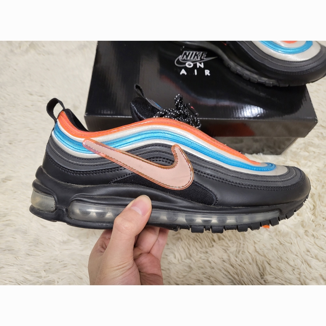 Nike Air Max 97 Neon Seoul 착용 스타일