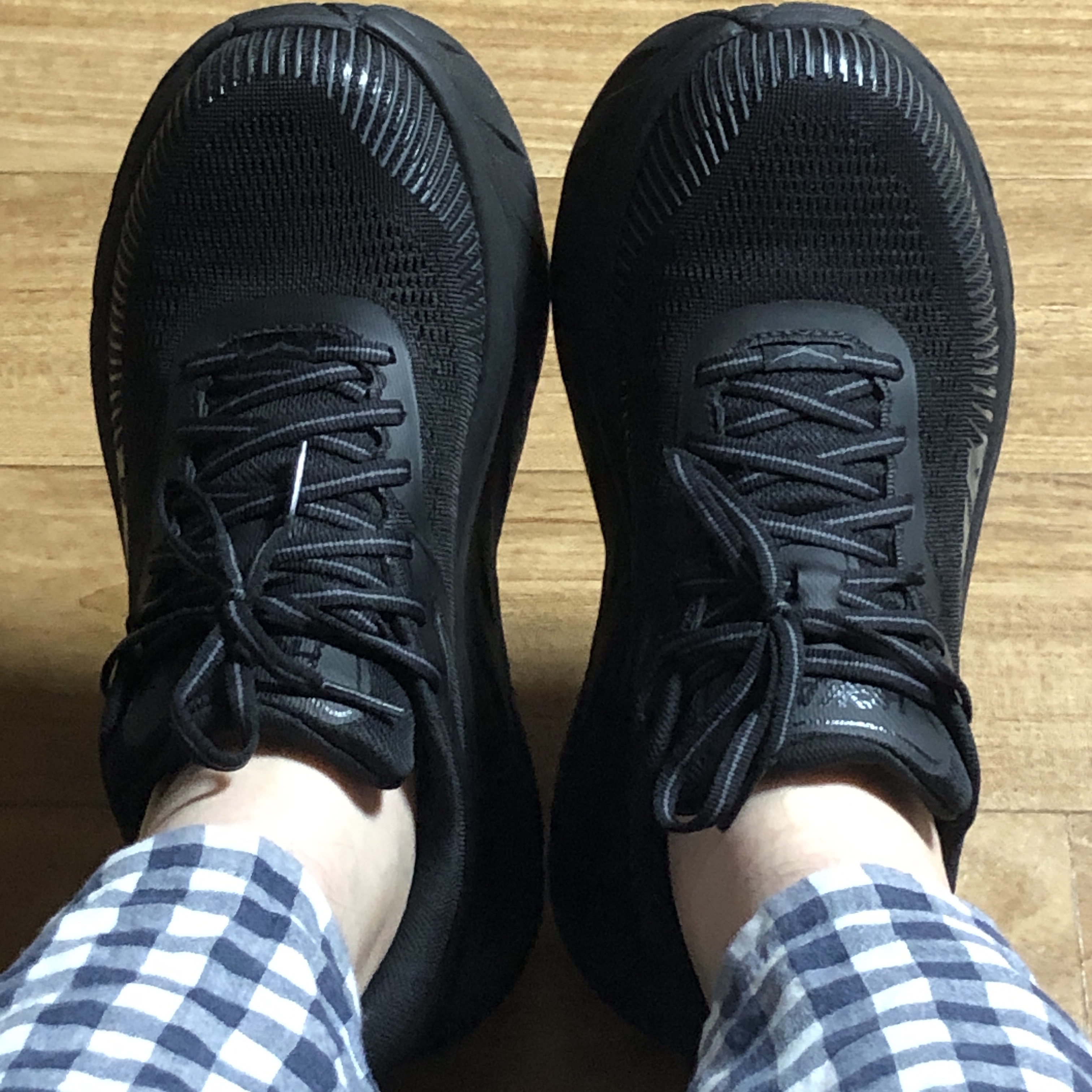 (W) Hoka Bondi 7 Black - Wide 착용 스타일
