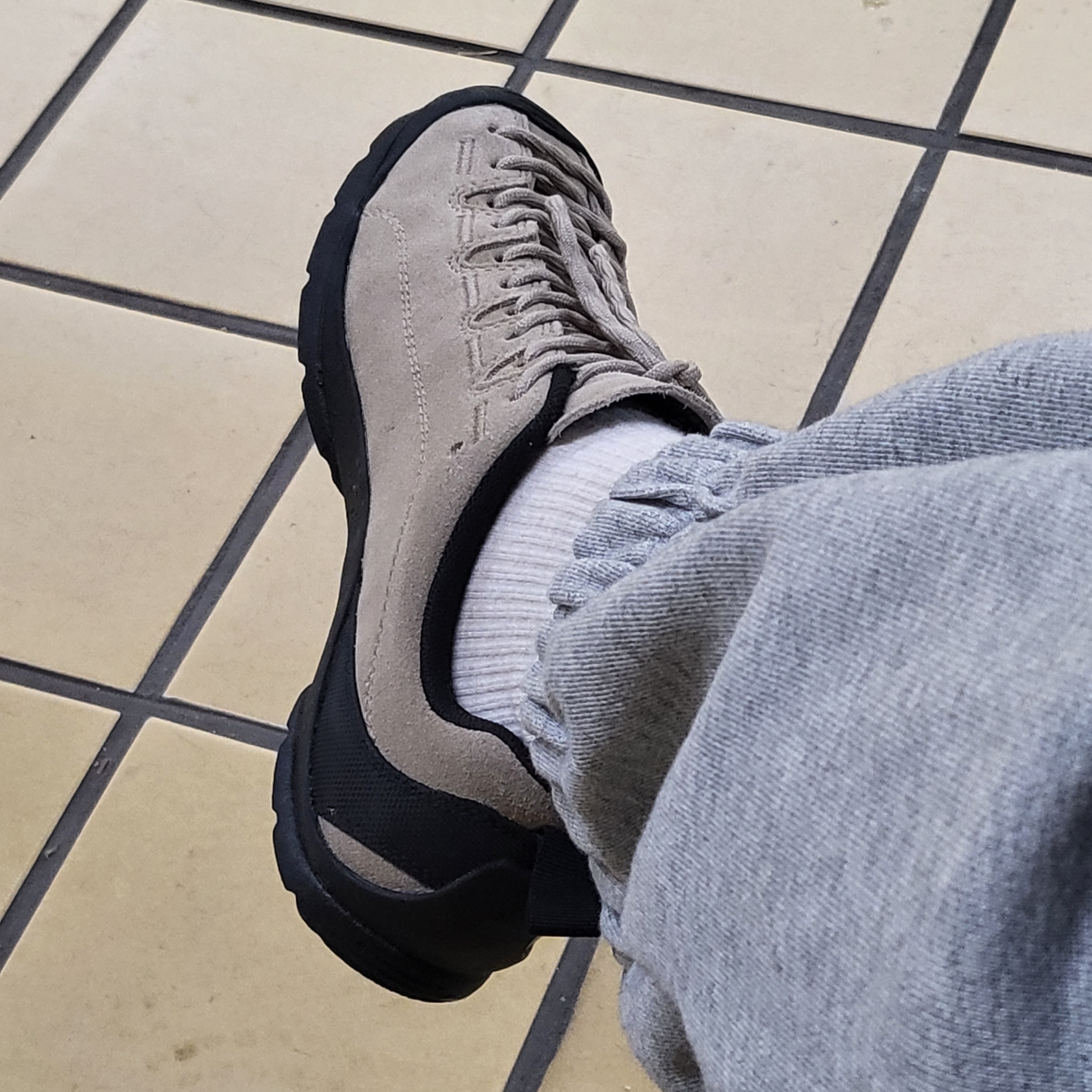 Keen Jasper Suede Sneakers Silver Mink, (W) Keen Jasper Suede Sneakers Silver Mink 착용 스타일 - 4