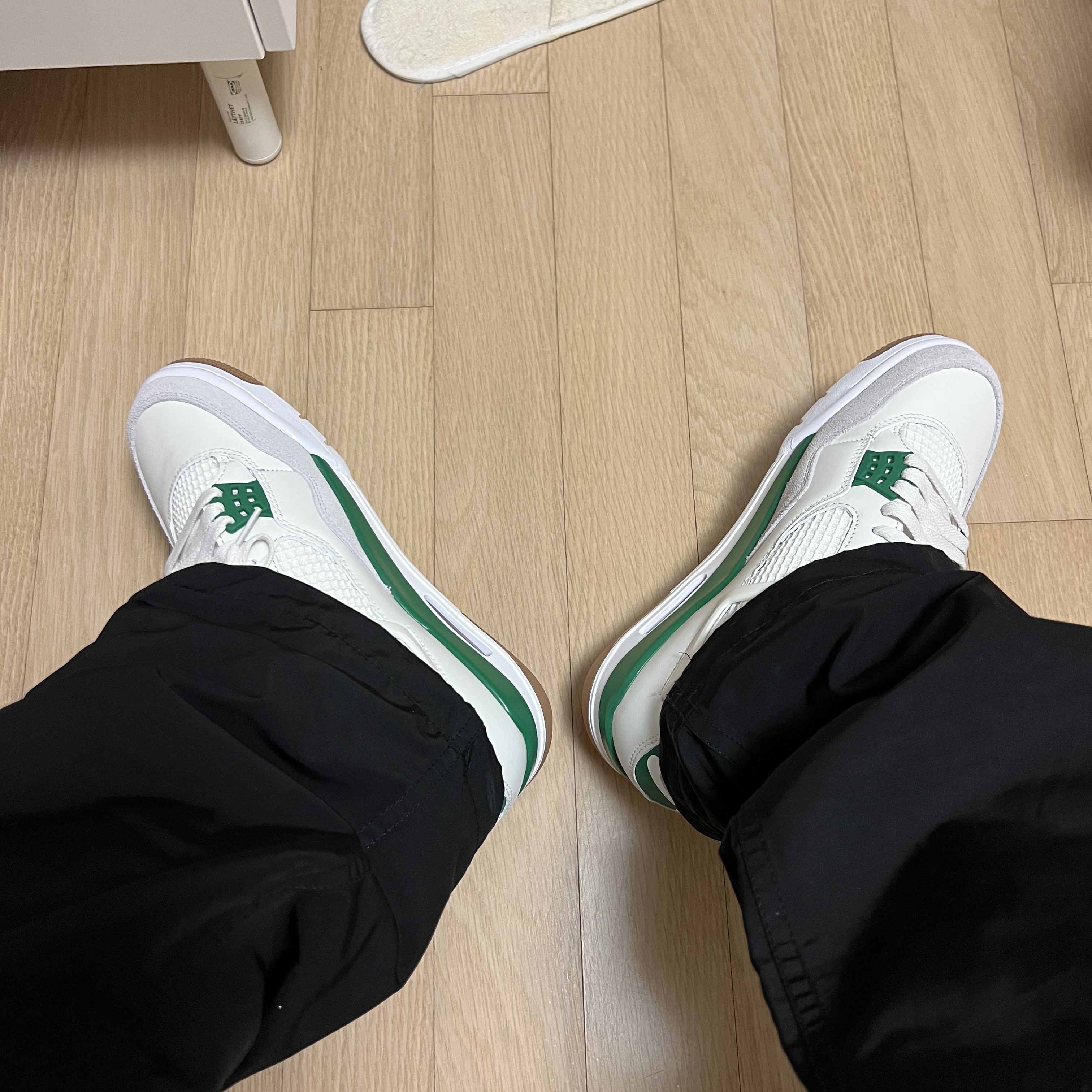 Jordan 4 x Nike SB Retro SP Pine Green 착용 스타일 - 2