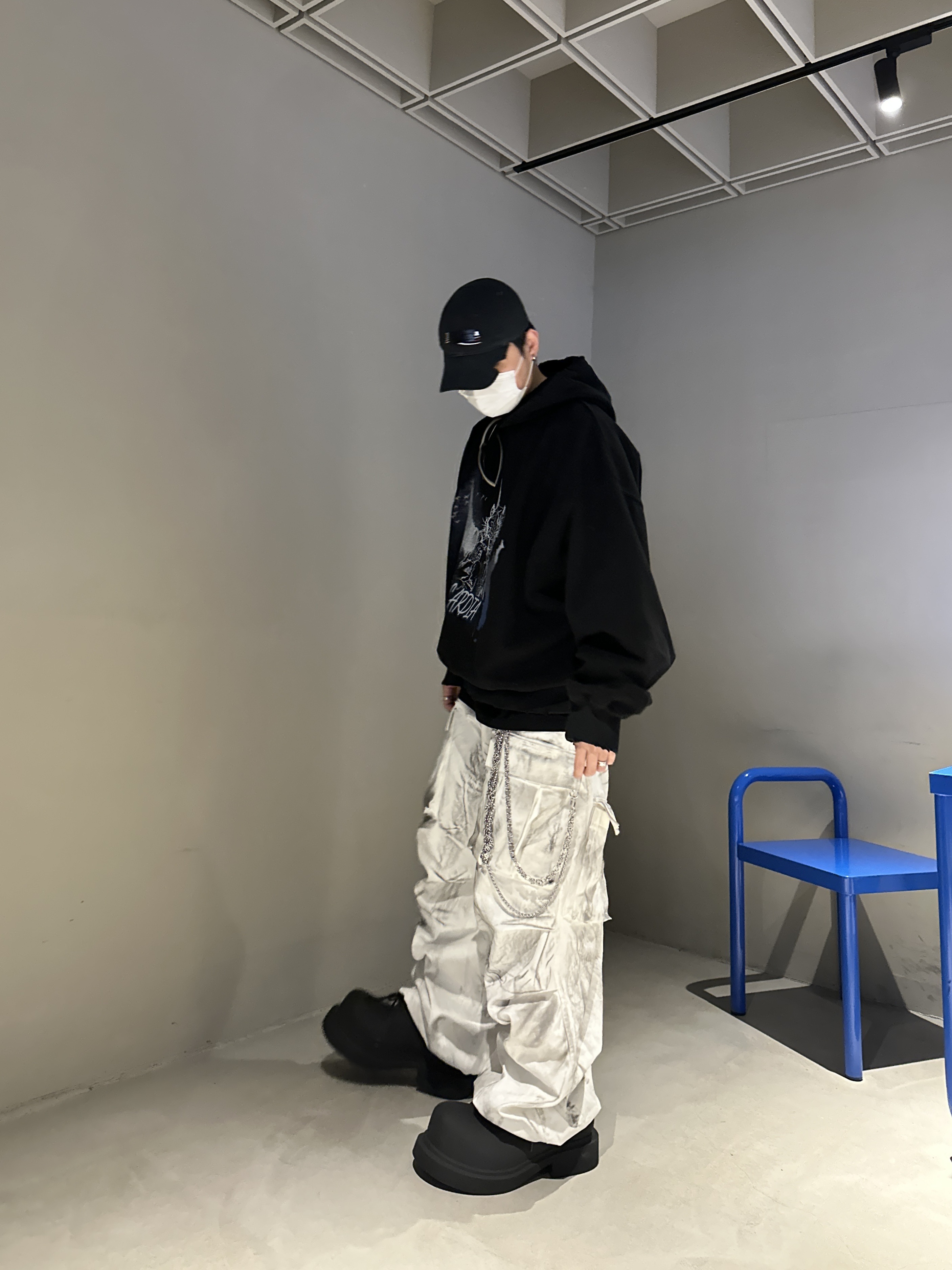 Balenciaga Steroid Derby Black, Balenciaga Gaffer Cap Black 착용 스타일 - 2