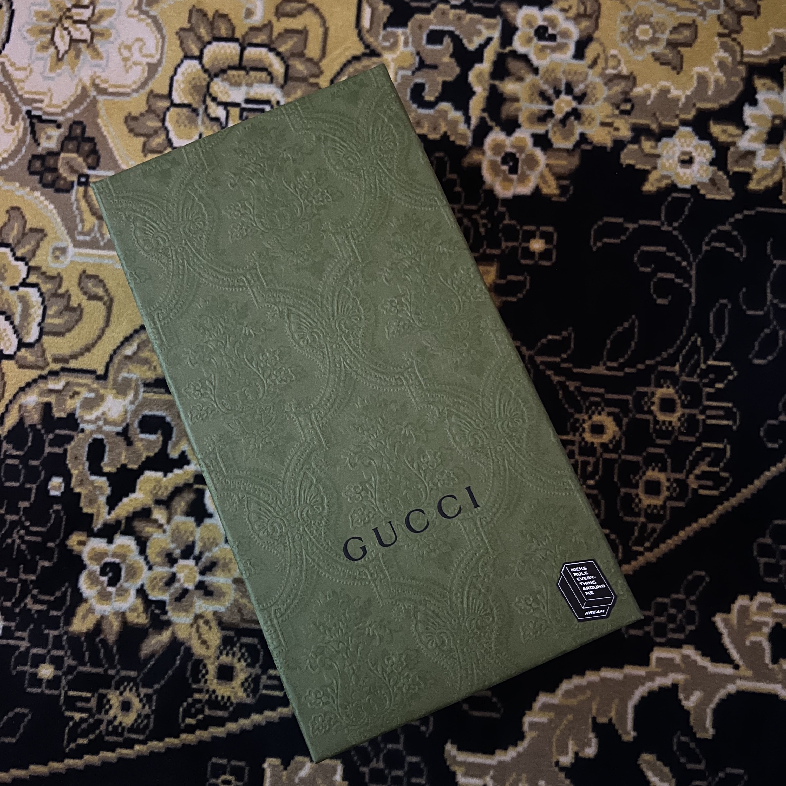 Gucci GG Marmont Matelasse Continental Wallet Black 착용 스타일 - 1