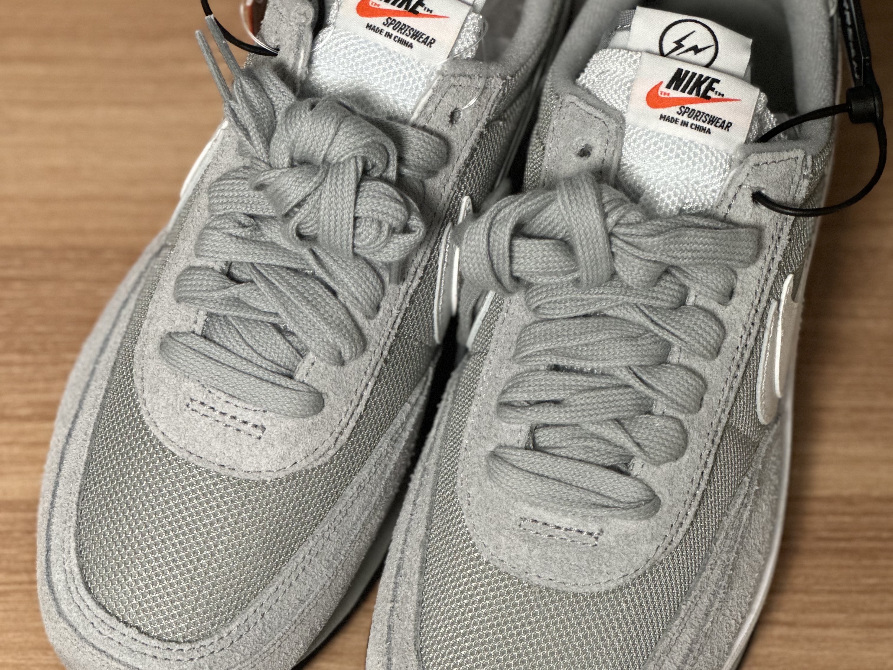 Nike x Sacai x Fragment LDWaffle Light Smoke Grey 착용 스타일 - 4