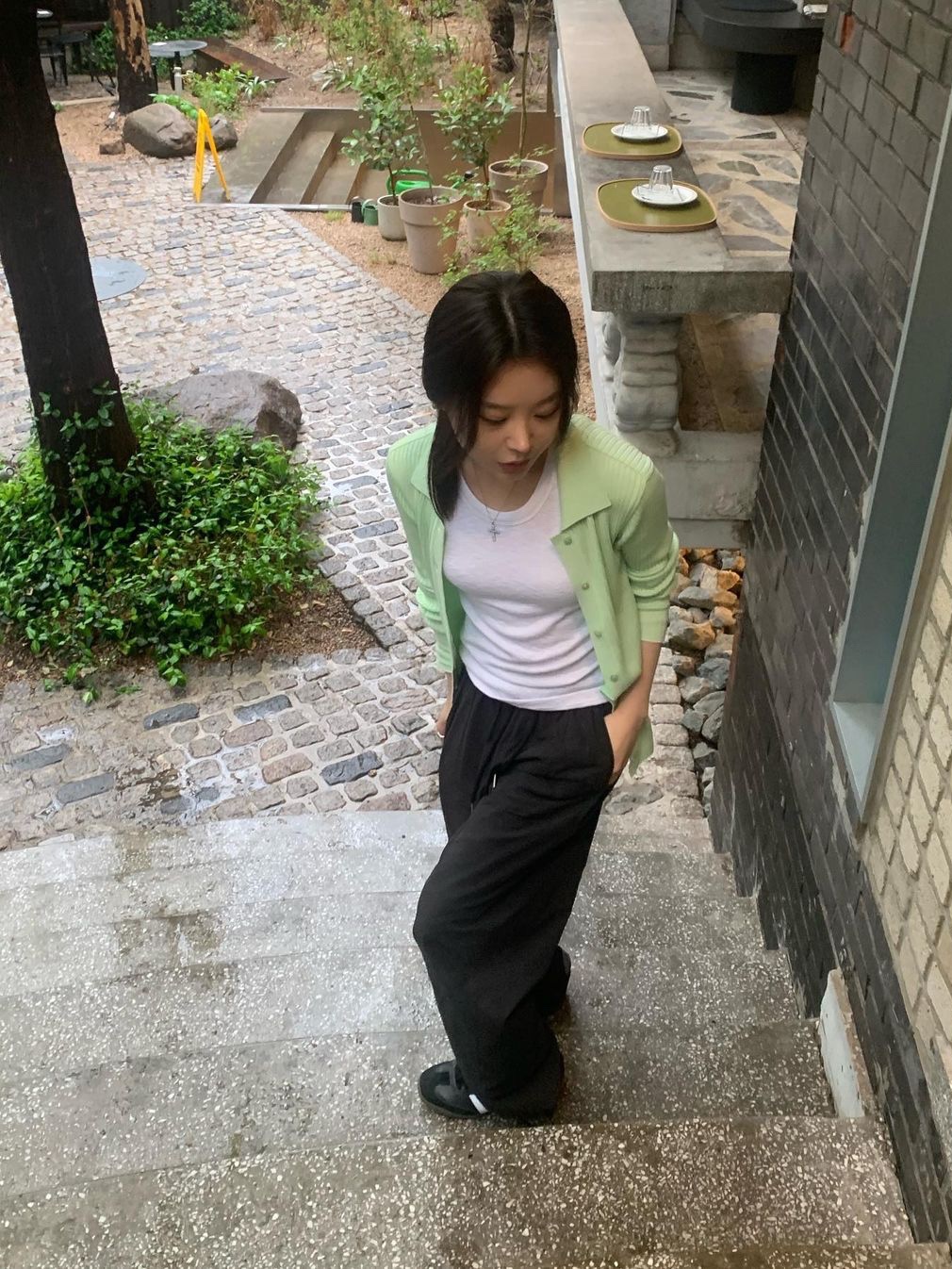 [KREAM 단독] Haveless Women Linda Modal Blend Cardigan Lime 착용 스타일
