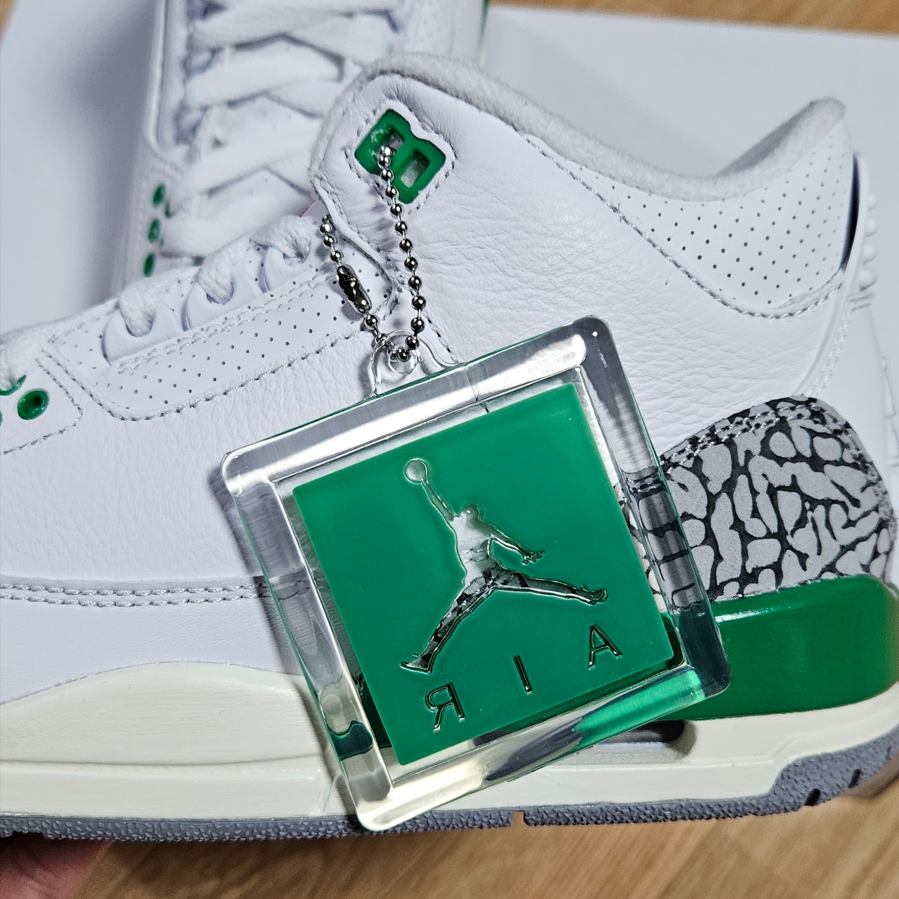 (W) Jordan 3 Retro Lucky Green 착용 스타일 - 1