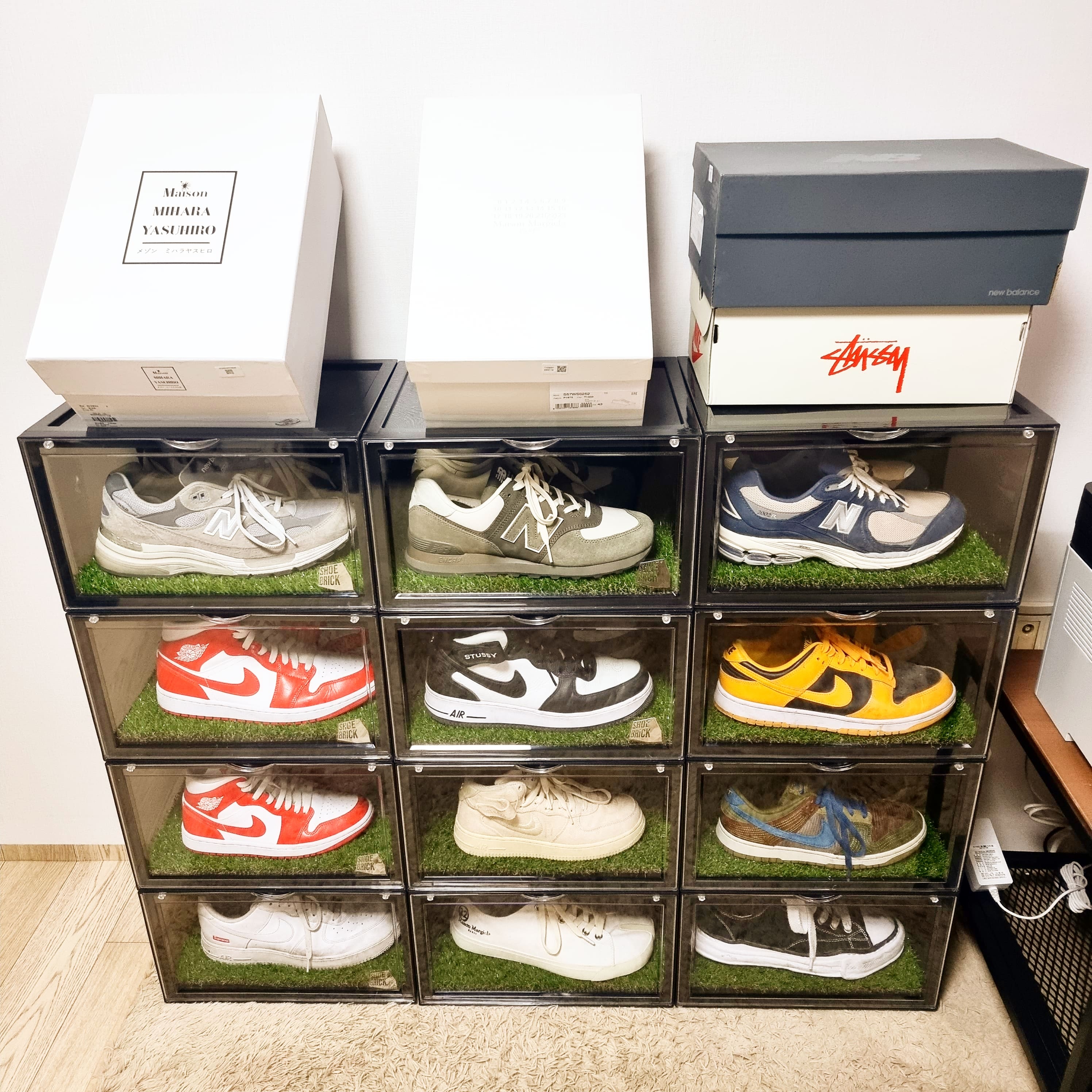 Maison Margiela Tabi Low White, Nike x Stussy Air Force 1 '07 Mid SP Fossil 착용 스타일