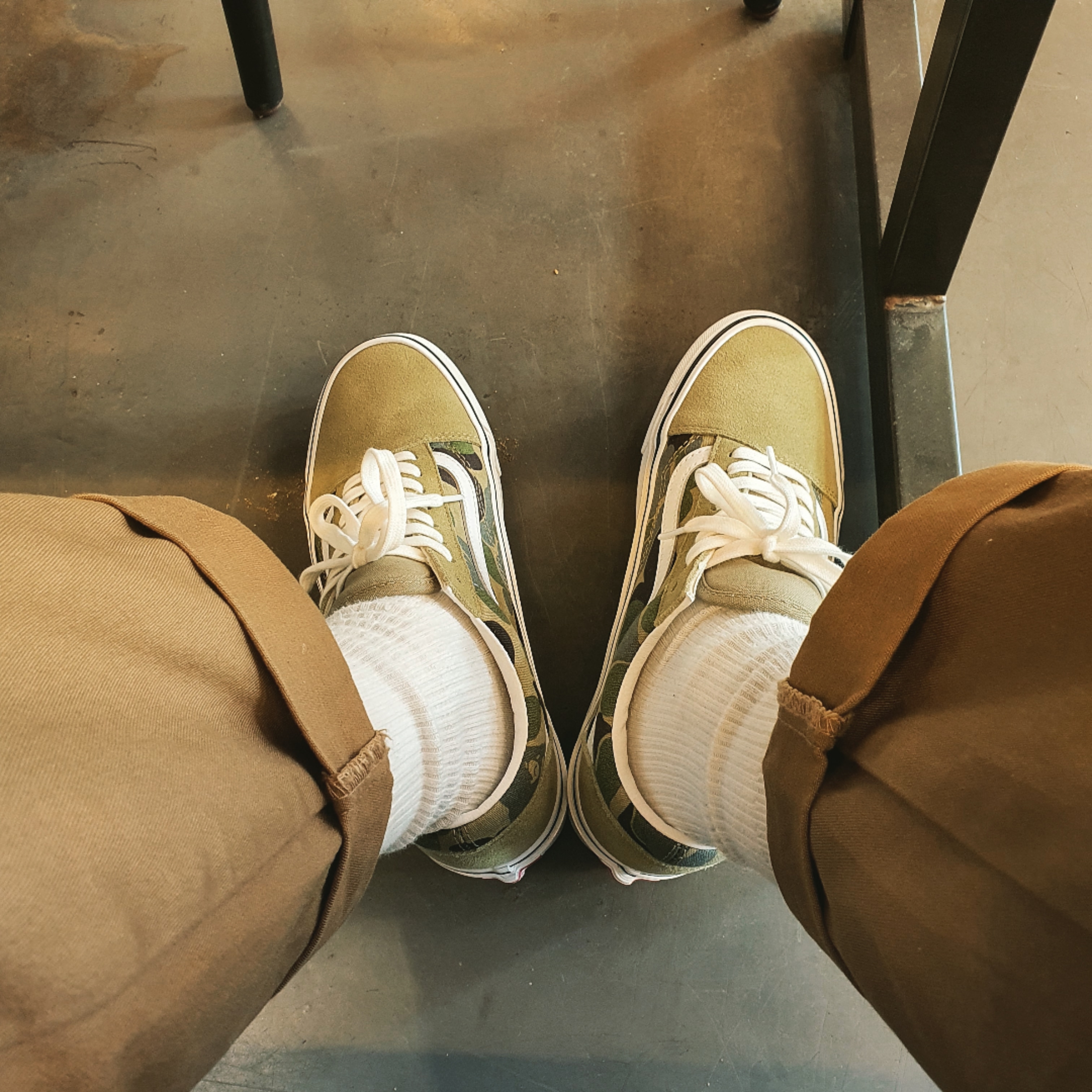 Vans x BAPE Old Skool 36 DX ABC Camo 착용 스타일