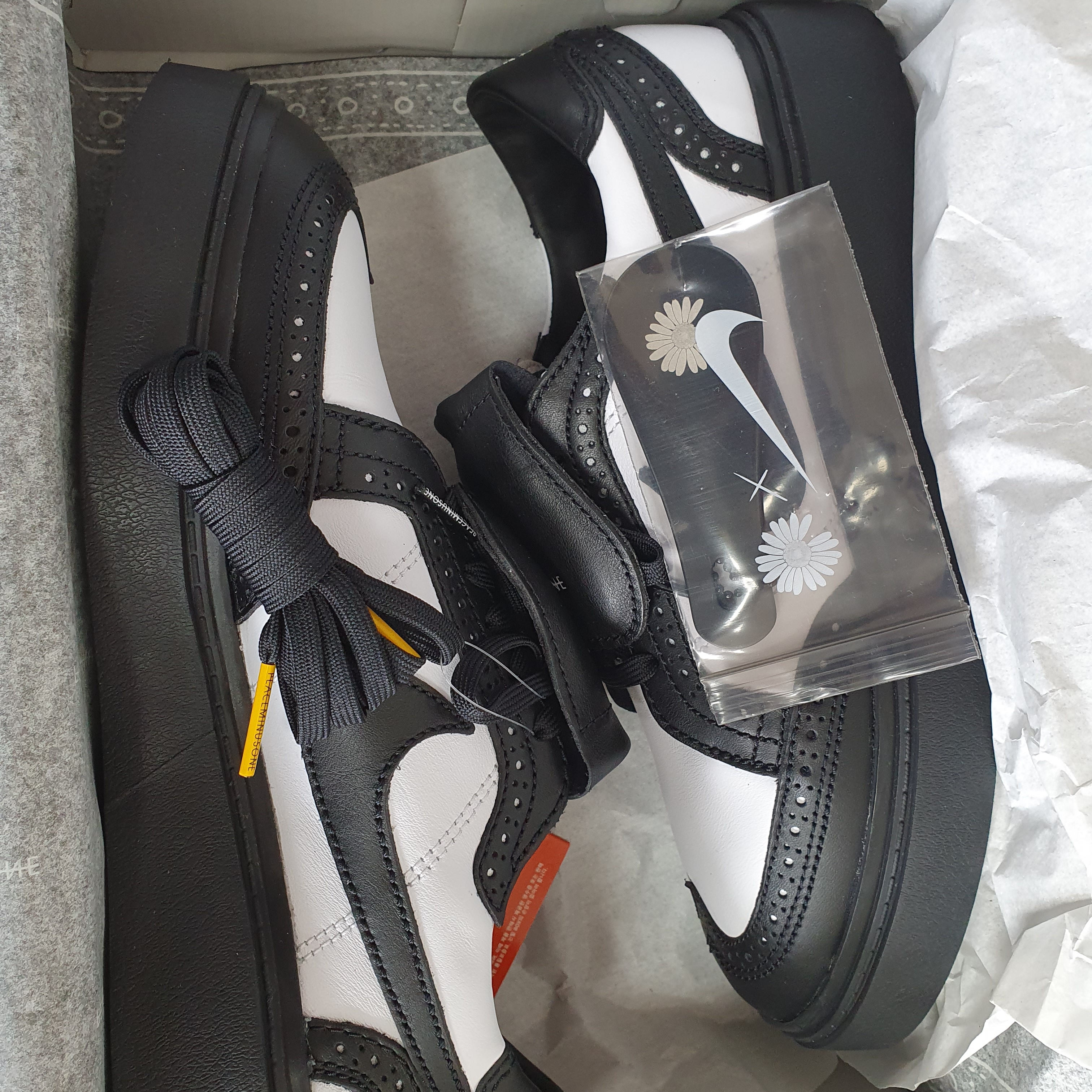 Nike x Peaceminusone Kwondo1 Black and White 착용 스타일 - 4