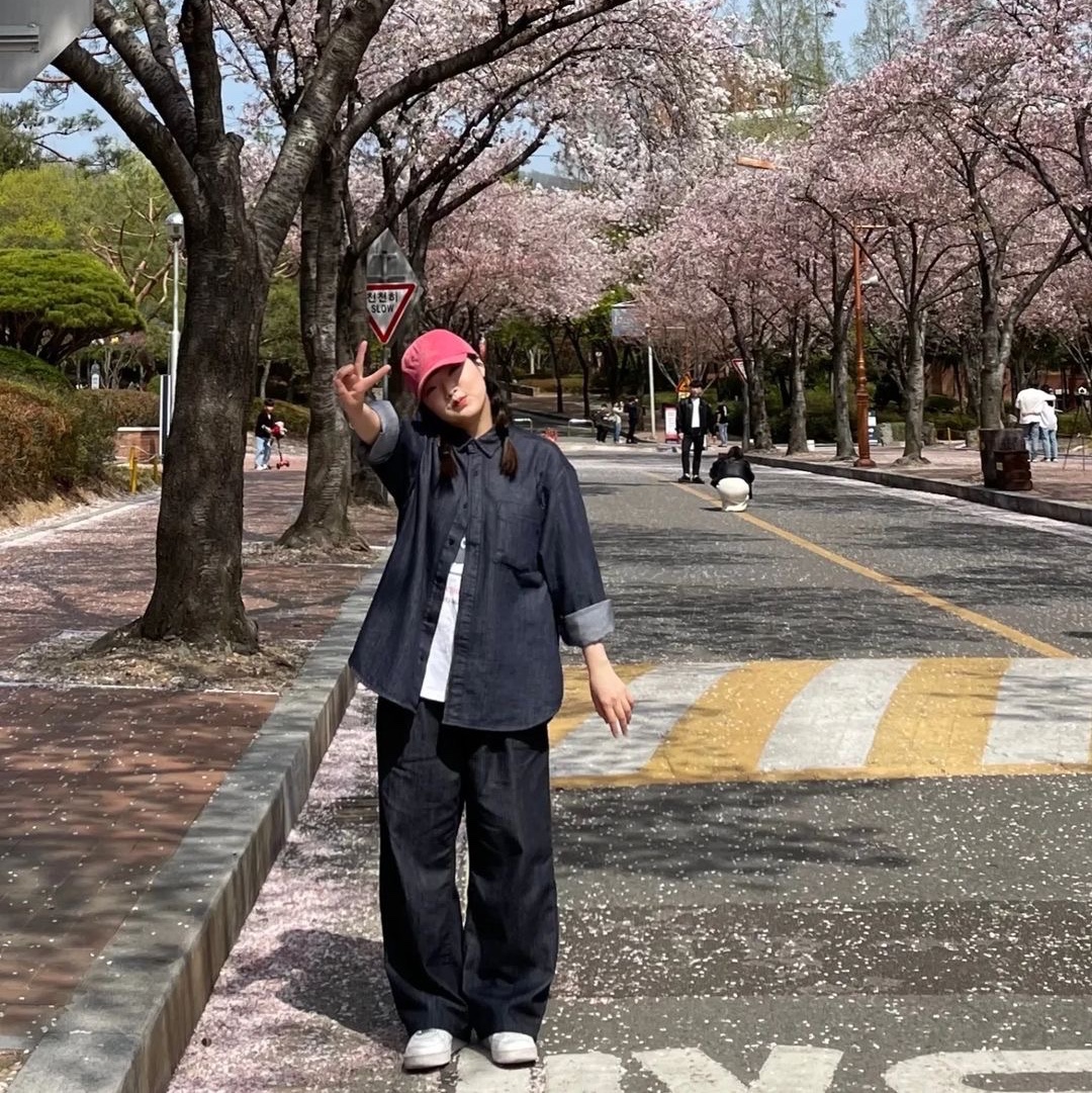 Millo Archive Holiday Signature Ball Cap Vintage Red 착용 스타일 - 4
