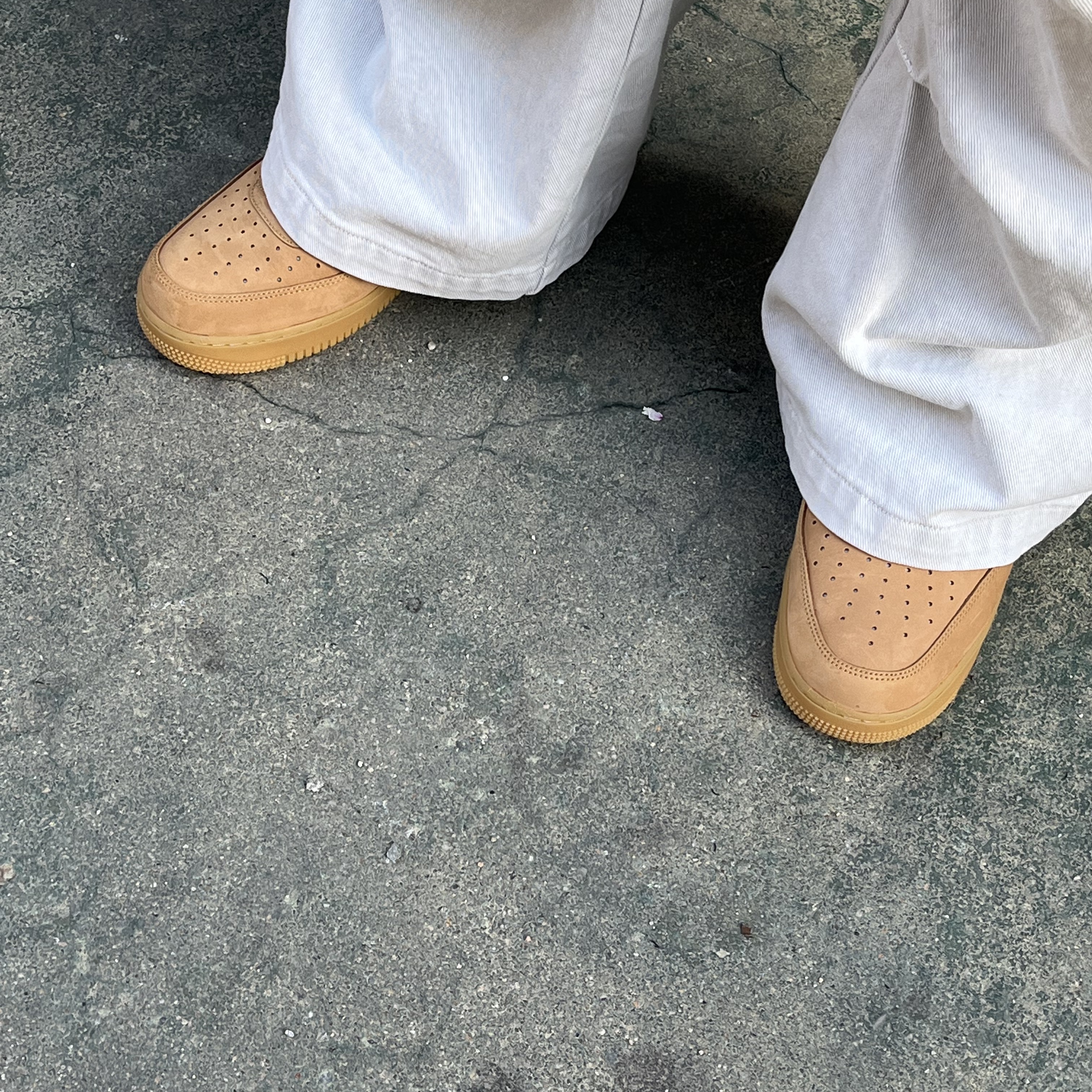 Nike Air Force 1 '07 WB Flax 착용 스타일 - 1