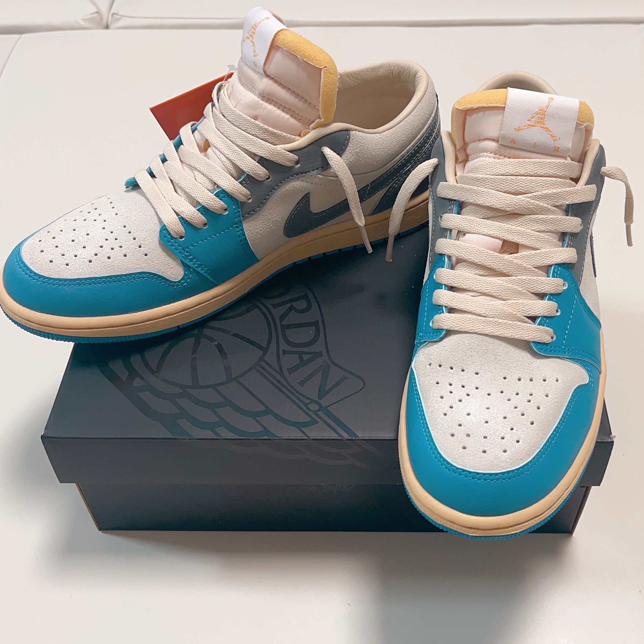 Jordan 1 Low SE Tokyo 96 착용 스타일 - 1
