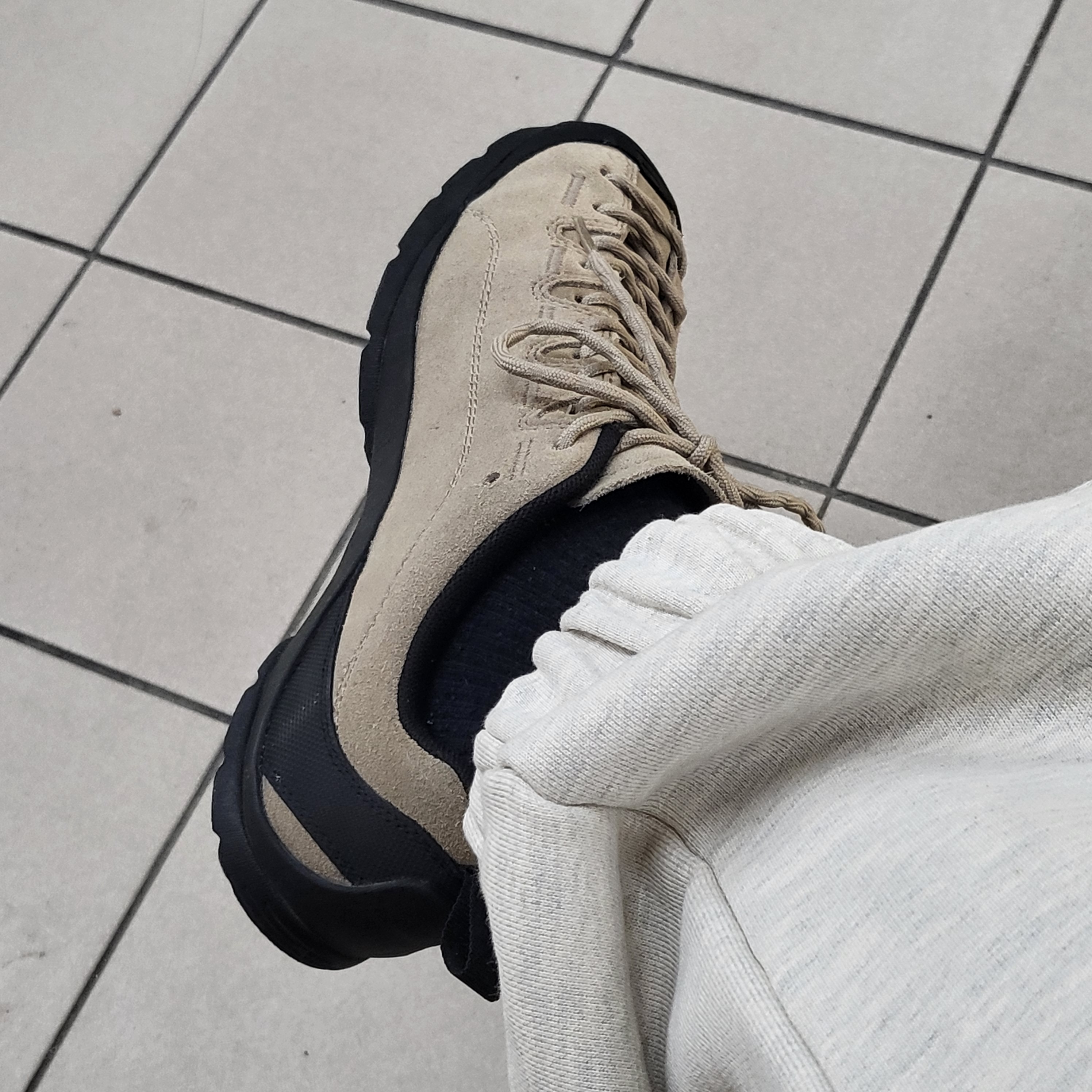 Keen Jasper Suede Sneakers Silver Mink, (W) Keen Jasper Suede Sneakers Silver Mink 착용 스타일 - 3