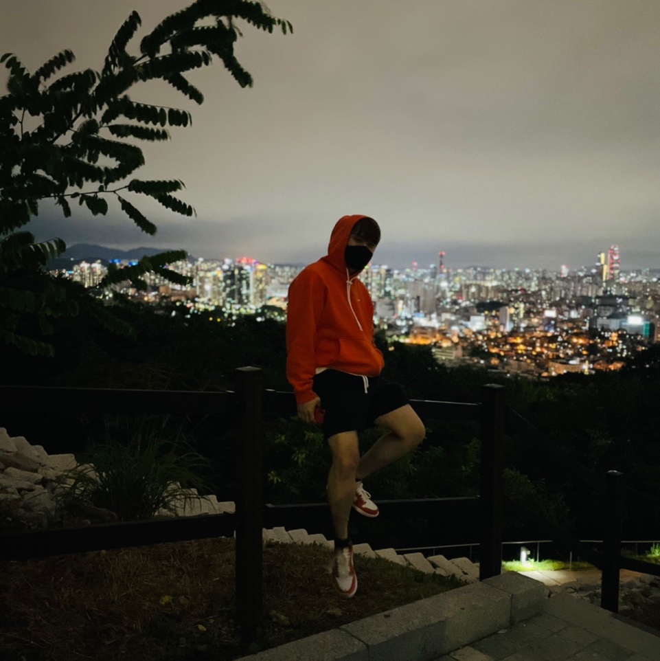 Nike M NRG Hoodie Team Orange, Jordan 1 Low OG Starfish 착용 스타일