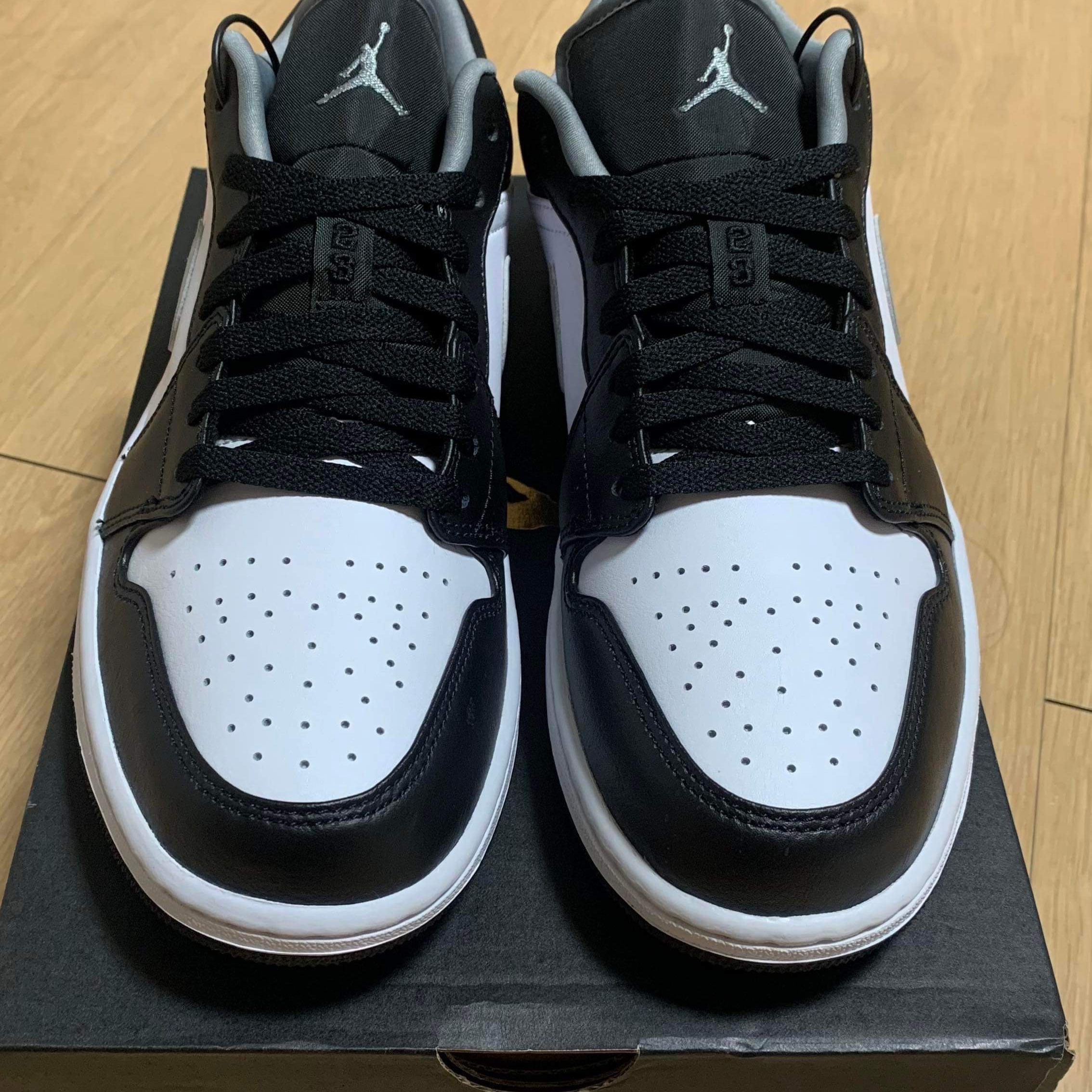 Jordan 1 Low Black Particle Grey 착용 스타일 - 3