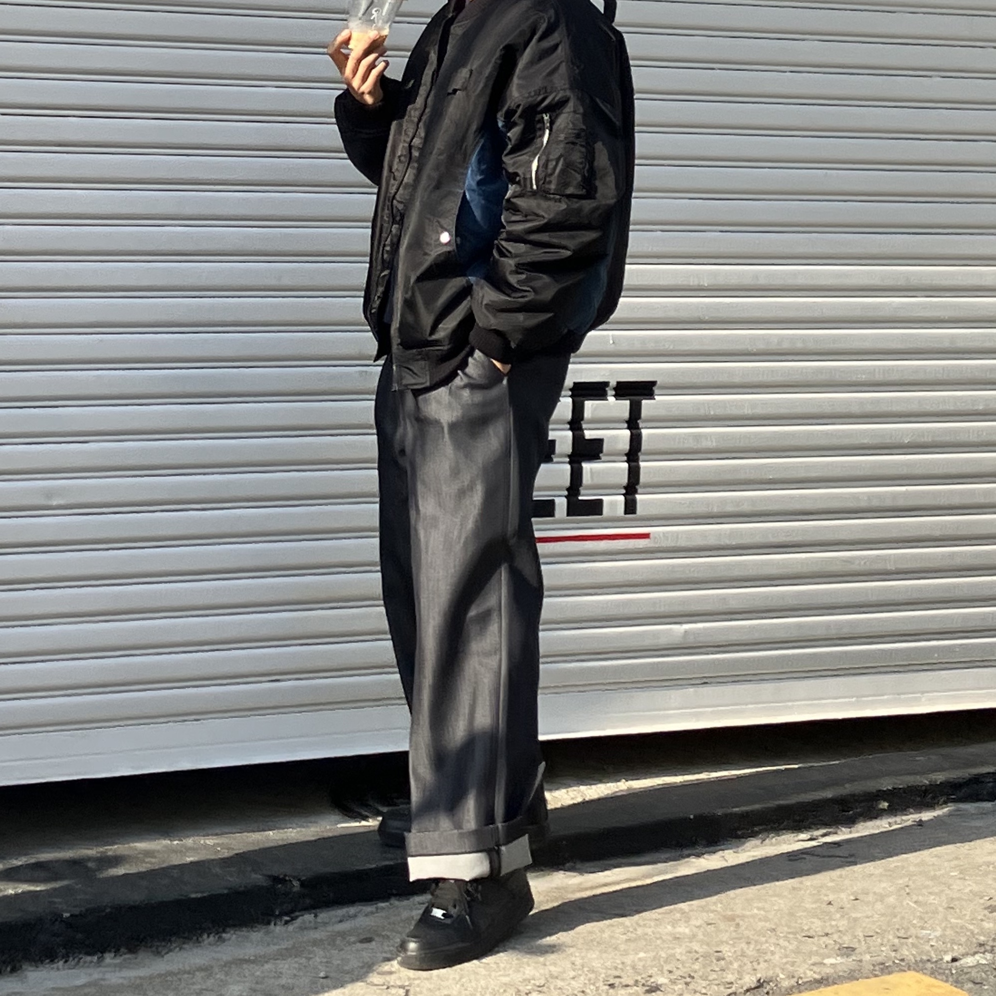Nike Air Force 1 '07 Low Triple Black 착용 스타일