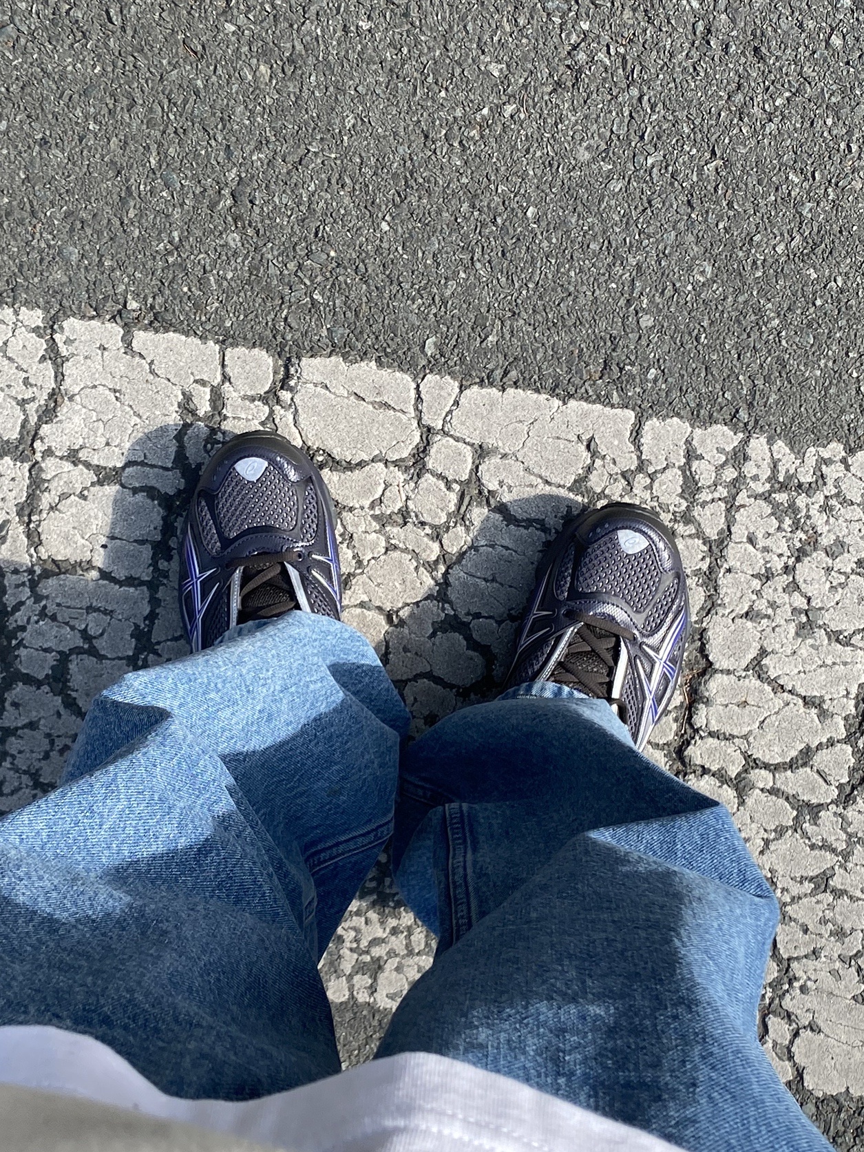 Human Made x Verdy Girls Don't Cry White Day T-Shirt White, Asics x Kiko Kostadinov Gel-Quantum Zientzia Dark Grey 착용 스타일 - 2