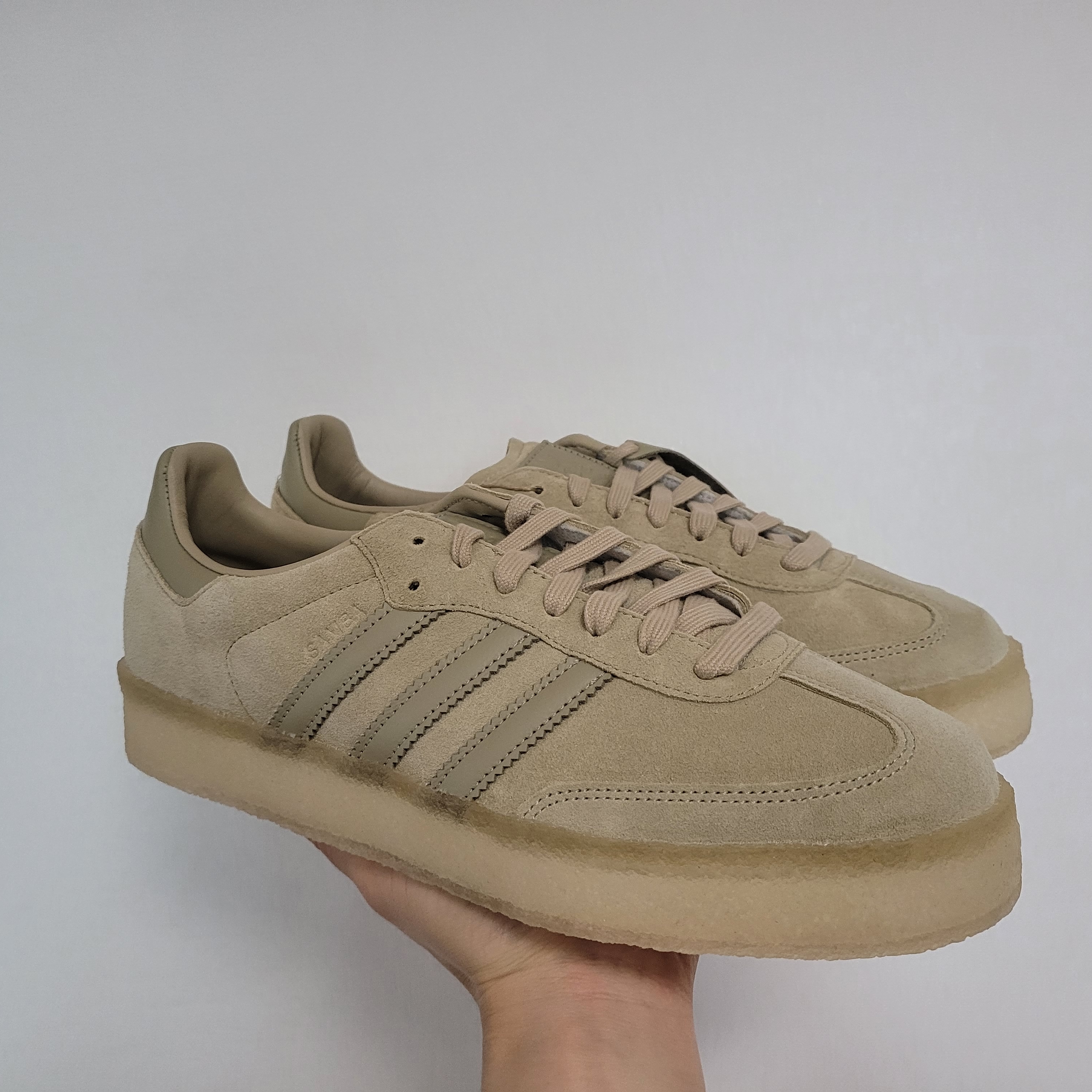 Adidas x Clarks x Ronnie Fieg 8th Street Samba Savannah 착용 스타일 - 3