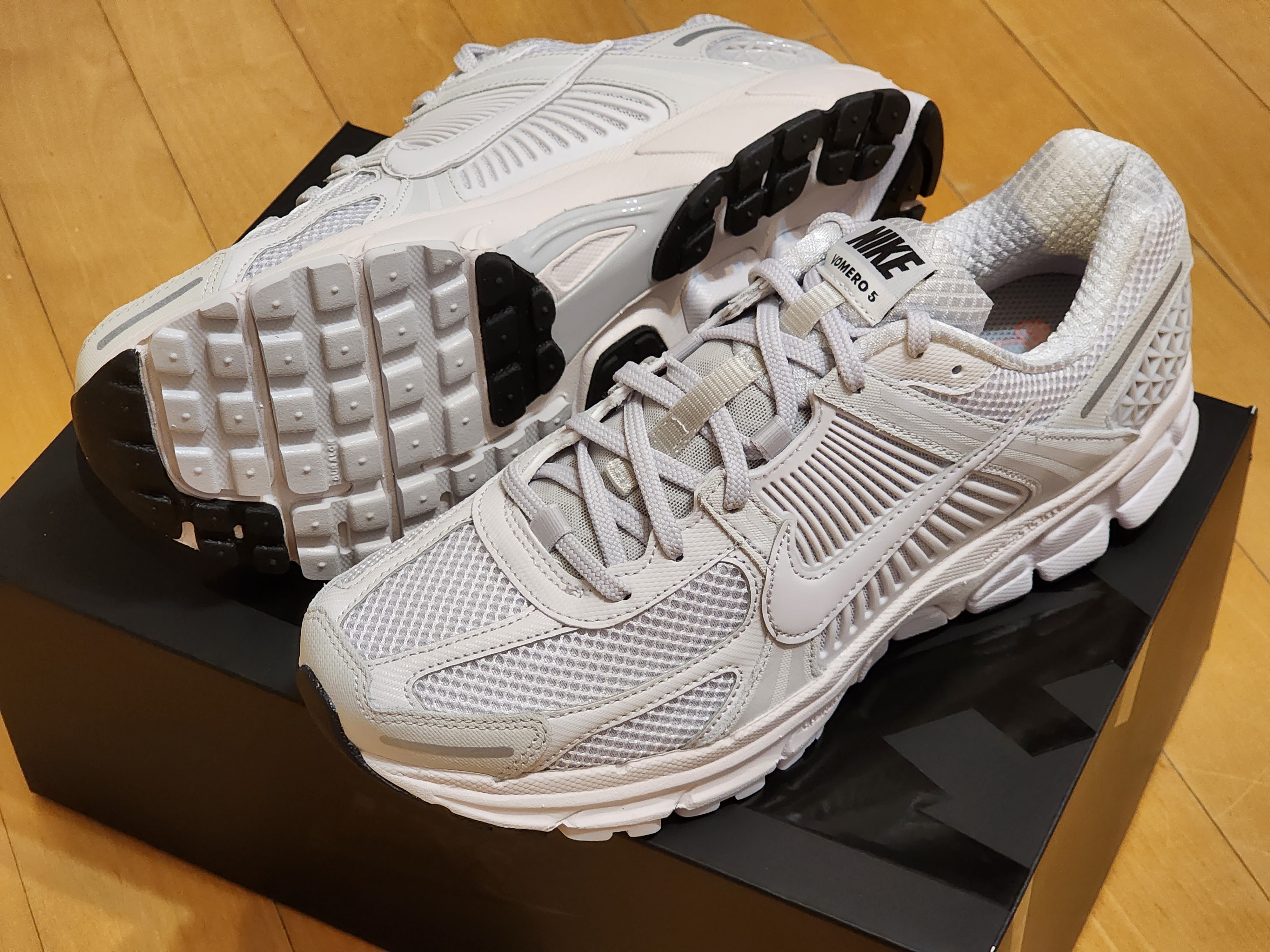 Nike Zoom Vomero 5 SP Vast Grey 2023 착용 스타일 - 1