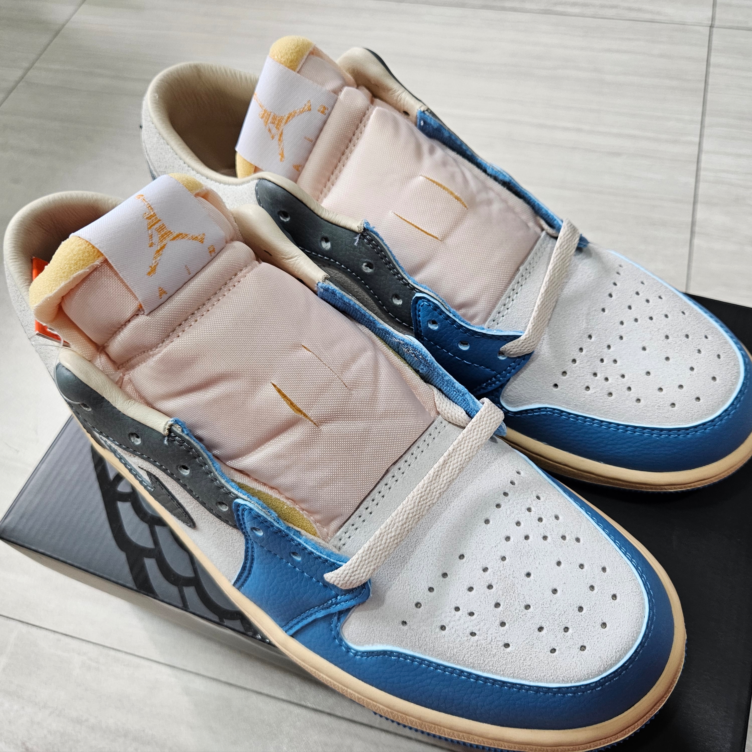 Jordan 1 Low SE Tokyo 96 착용 스타일