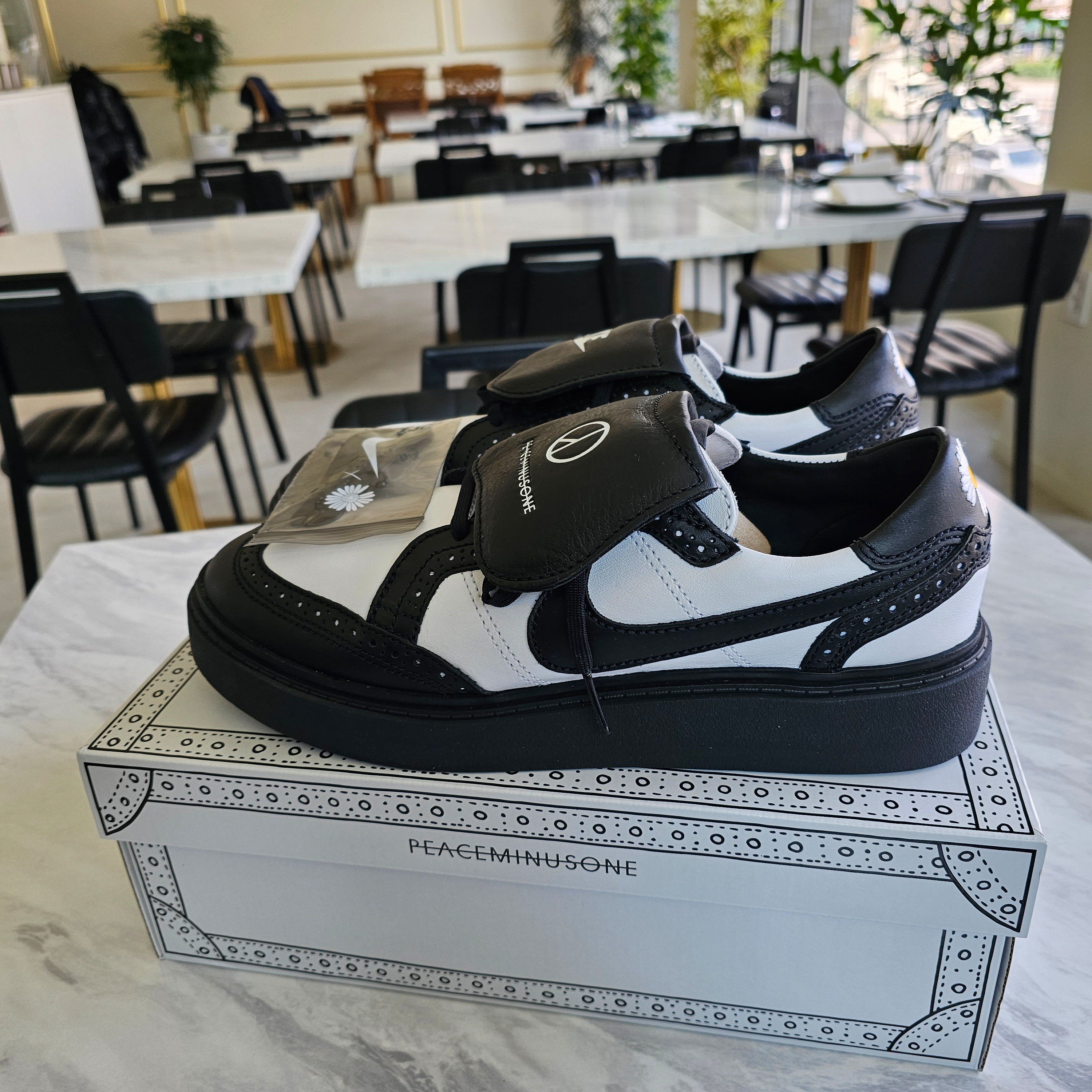 Nike x Peaceminusone Kwondo1 Black and White 착용 스타일 - 1