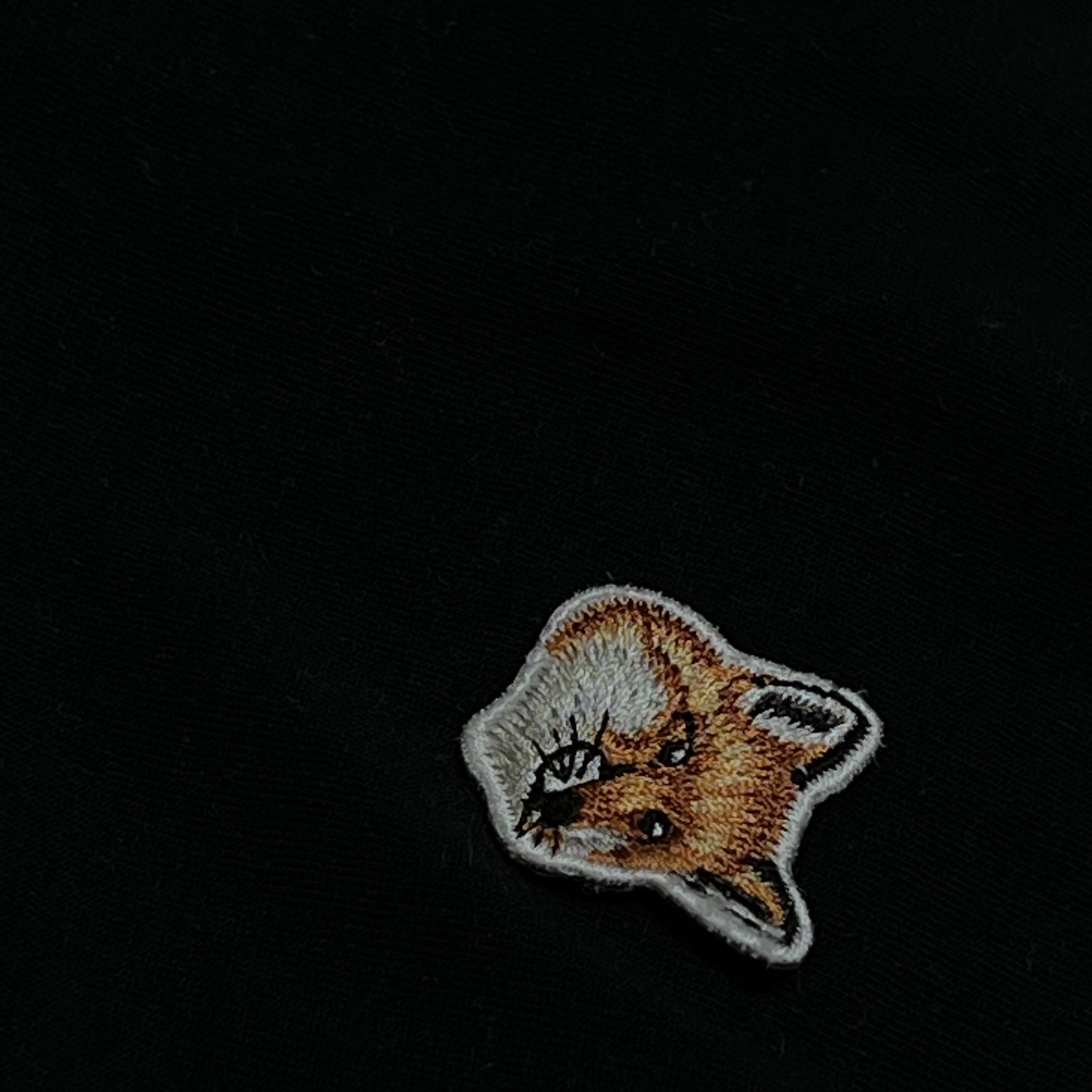 Maison Kitsune Fox Head Patch Classic T-Shirt Black 착용 스타일