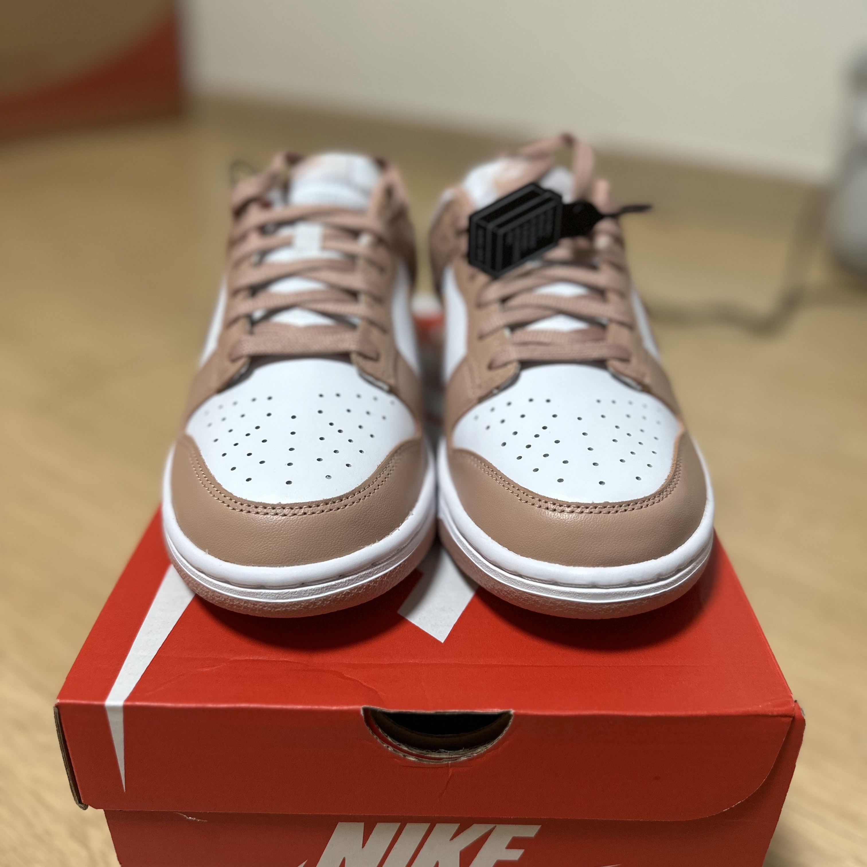 (W) Nike Dunk Low Rose Whisper 착용 스타일 - 2
