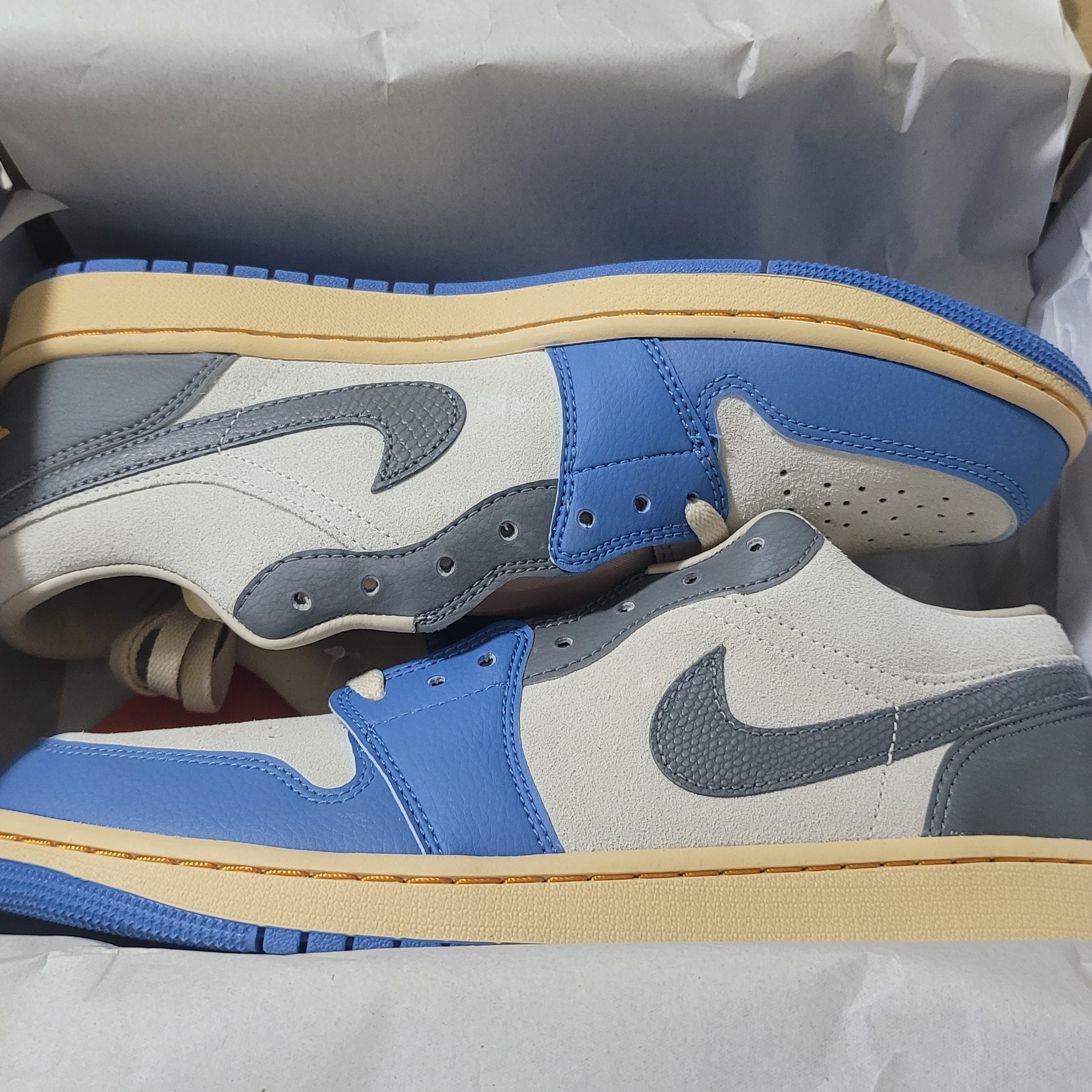 Jordan 1 Low SE Tokyo 96 착용 스타일 - 1