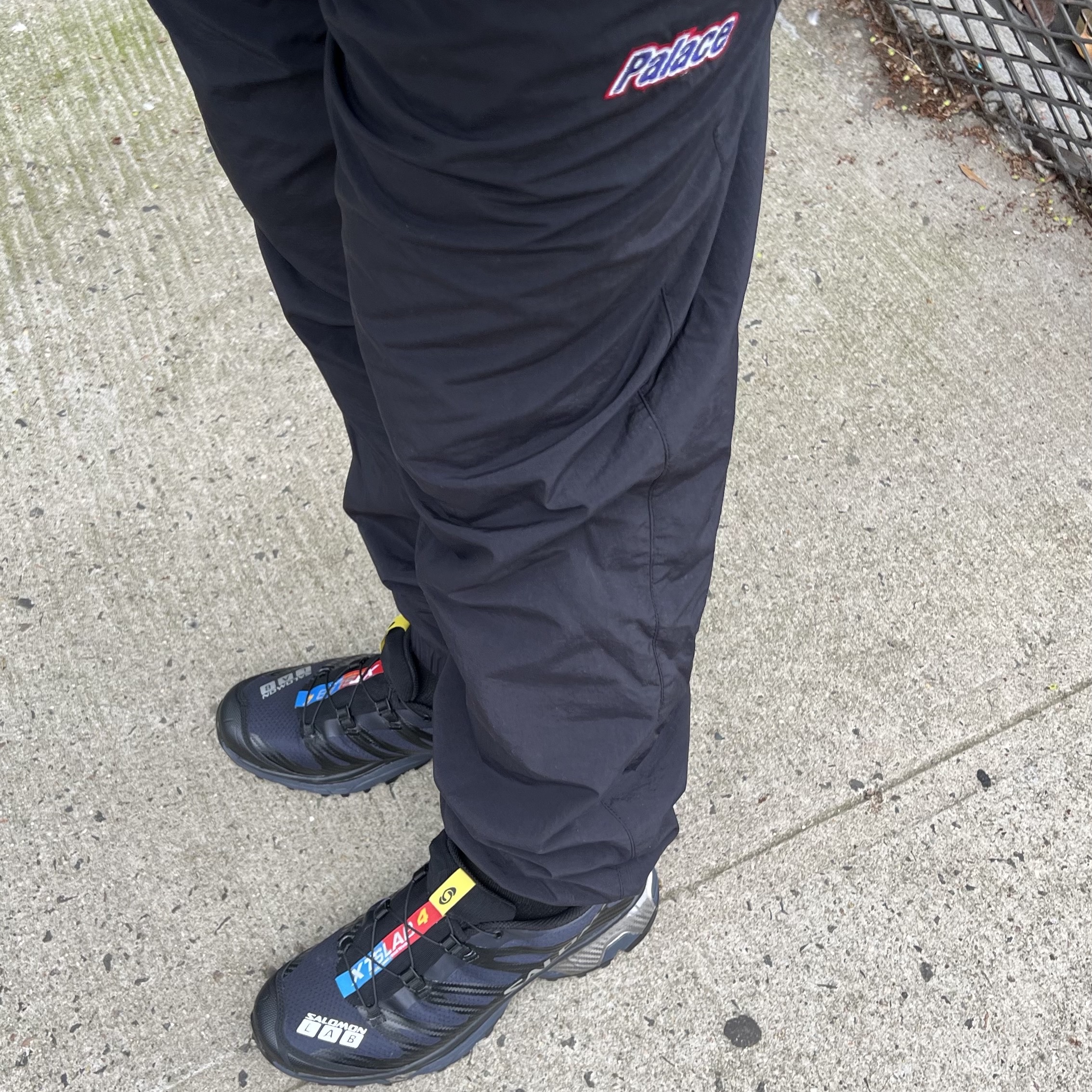 Salomon XT-4 Black Silver Metallic, Supreme x Thrasher Regular Jean Washed Blue - 21FW 착용 스타일 - 2