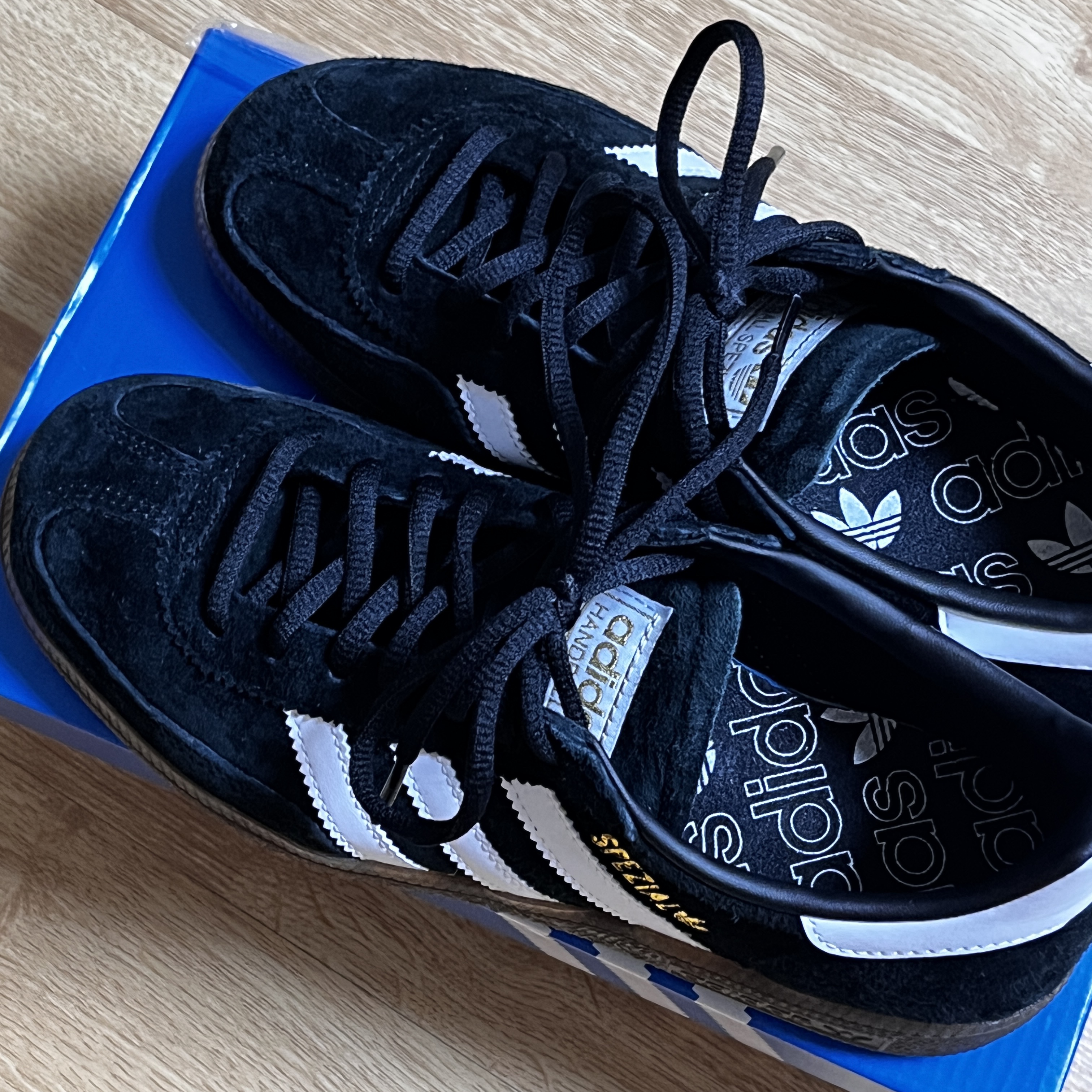 Adidas Spezial Handball Core Black 착용 스타일