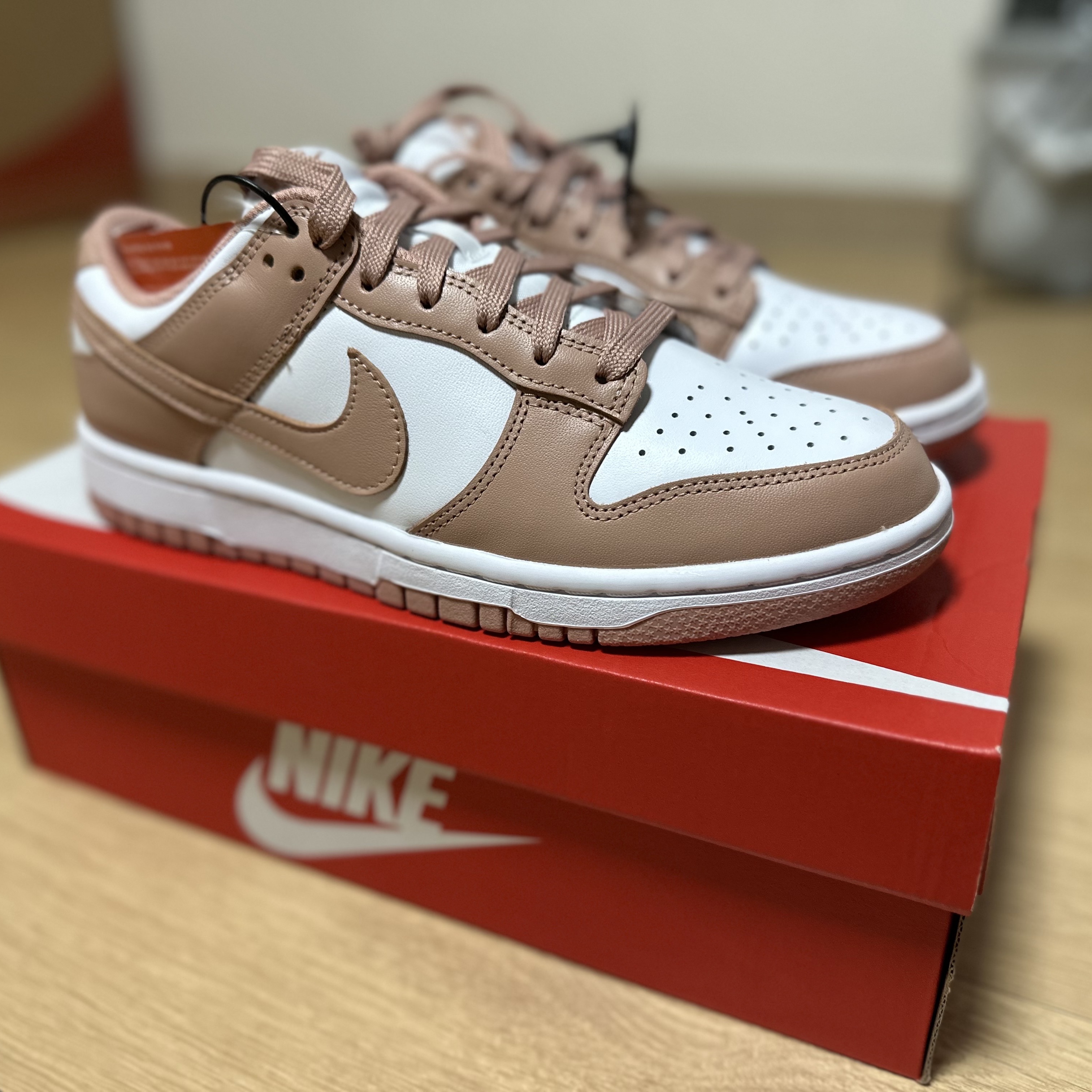 (W) Nike Dunk Low Rose Whisper 착용 스타일 - 1