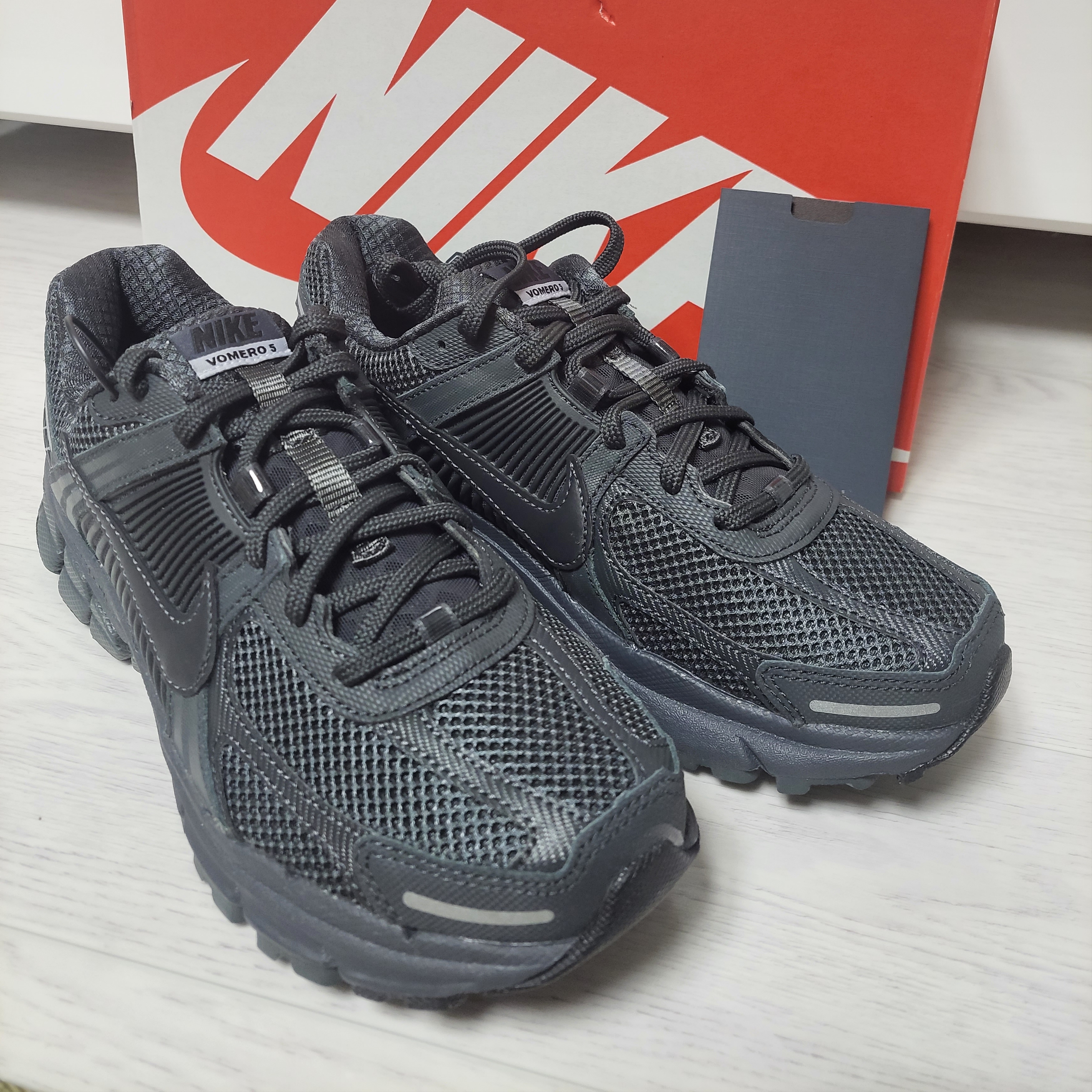 Nike Zoom Vomero 5 SP Anthracite 2023 착용 스타일