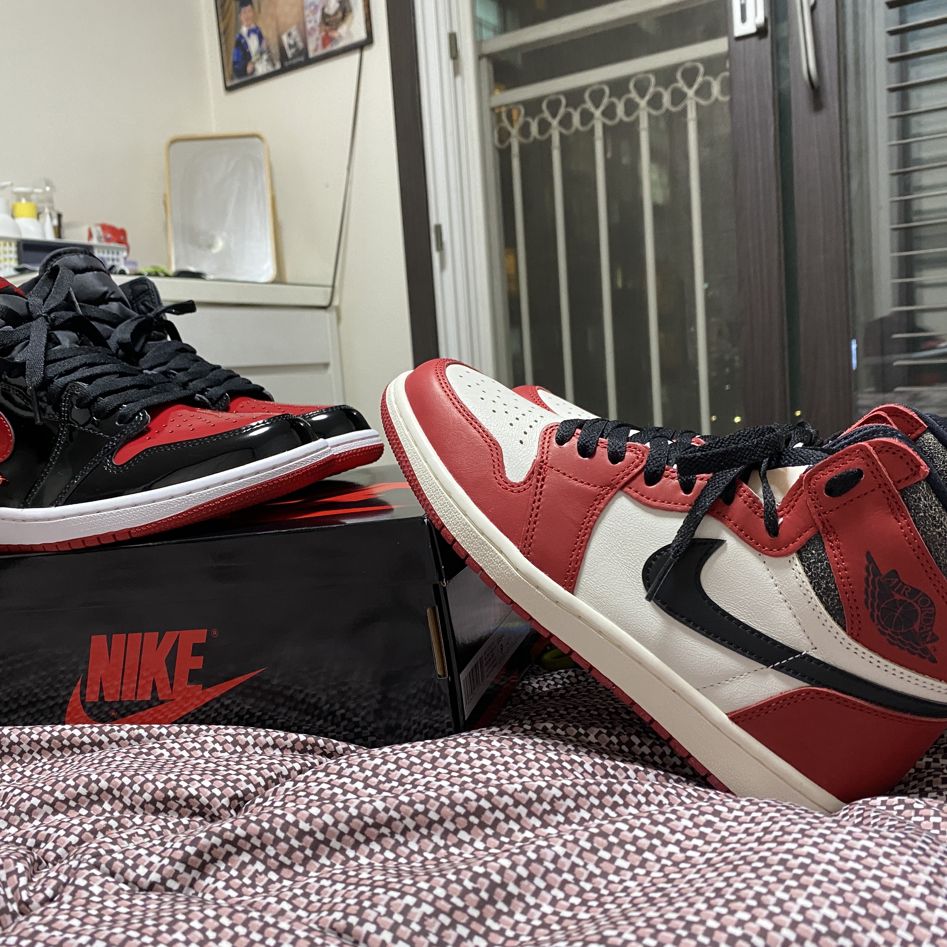 Jordan 1 Retro High OG Patent Bred 착용 스타일 - 4