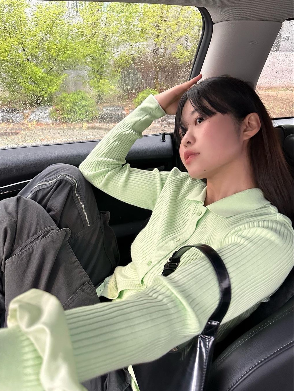 [KREAM 단독] Haveless Women Linda Modal Blend Cardigan Lime 착용 스타일