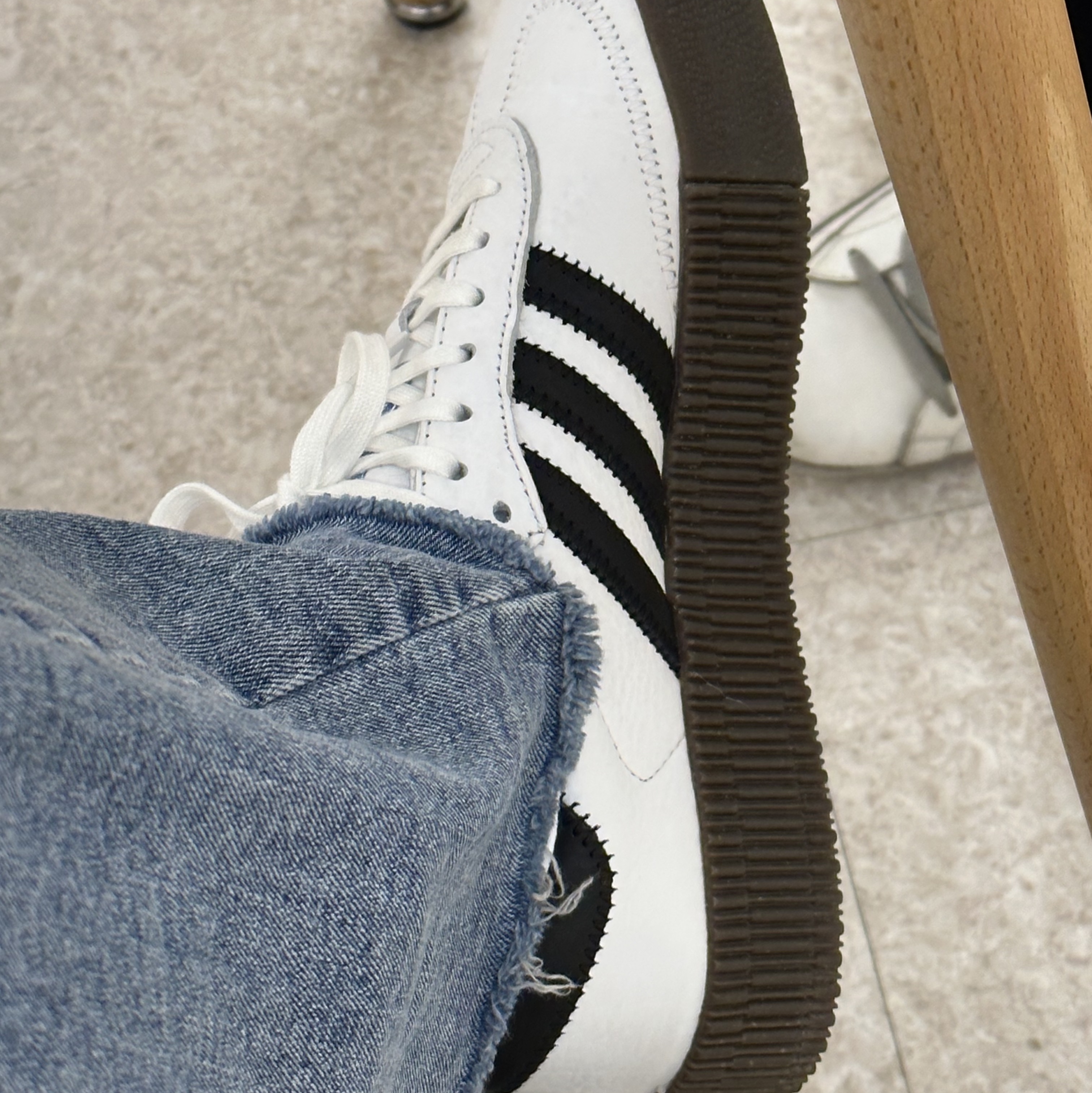 (W) Adidas Sambarose White Black Gum 착용 스타일