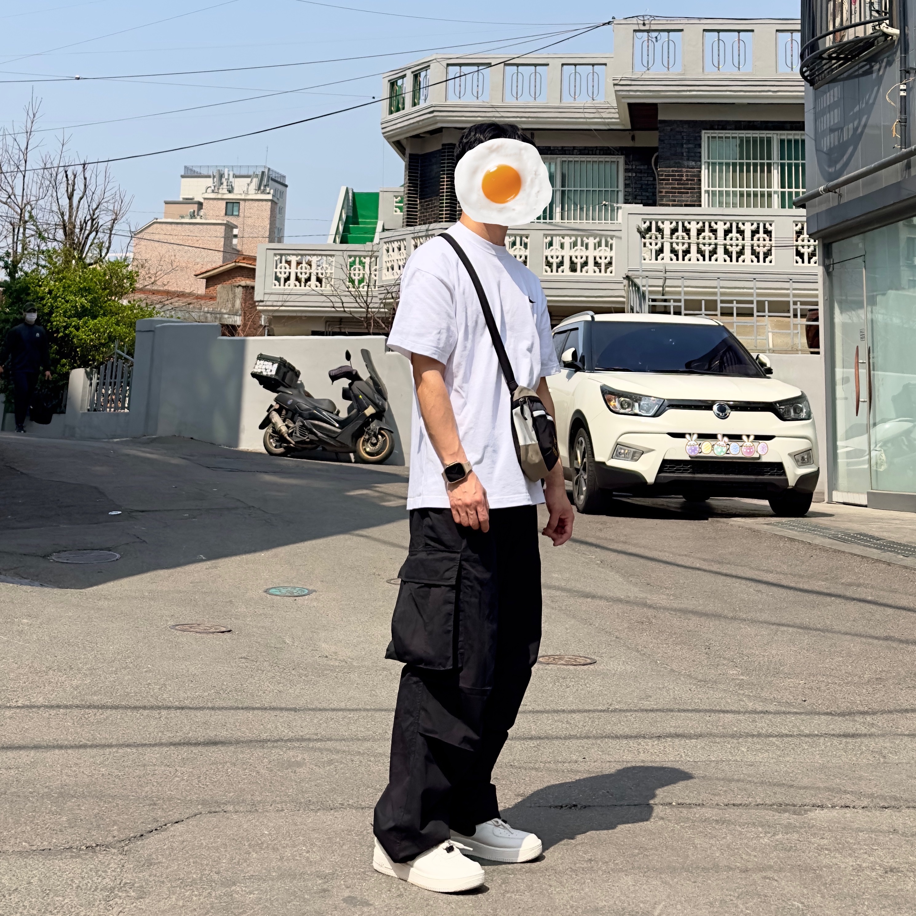 Nike x Ambush Air Force 1 Low SP Phantom, Nike x Stussy T-Shirt White (DV1774-100) 착용 스타일 - 2