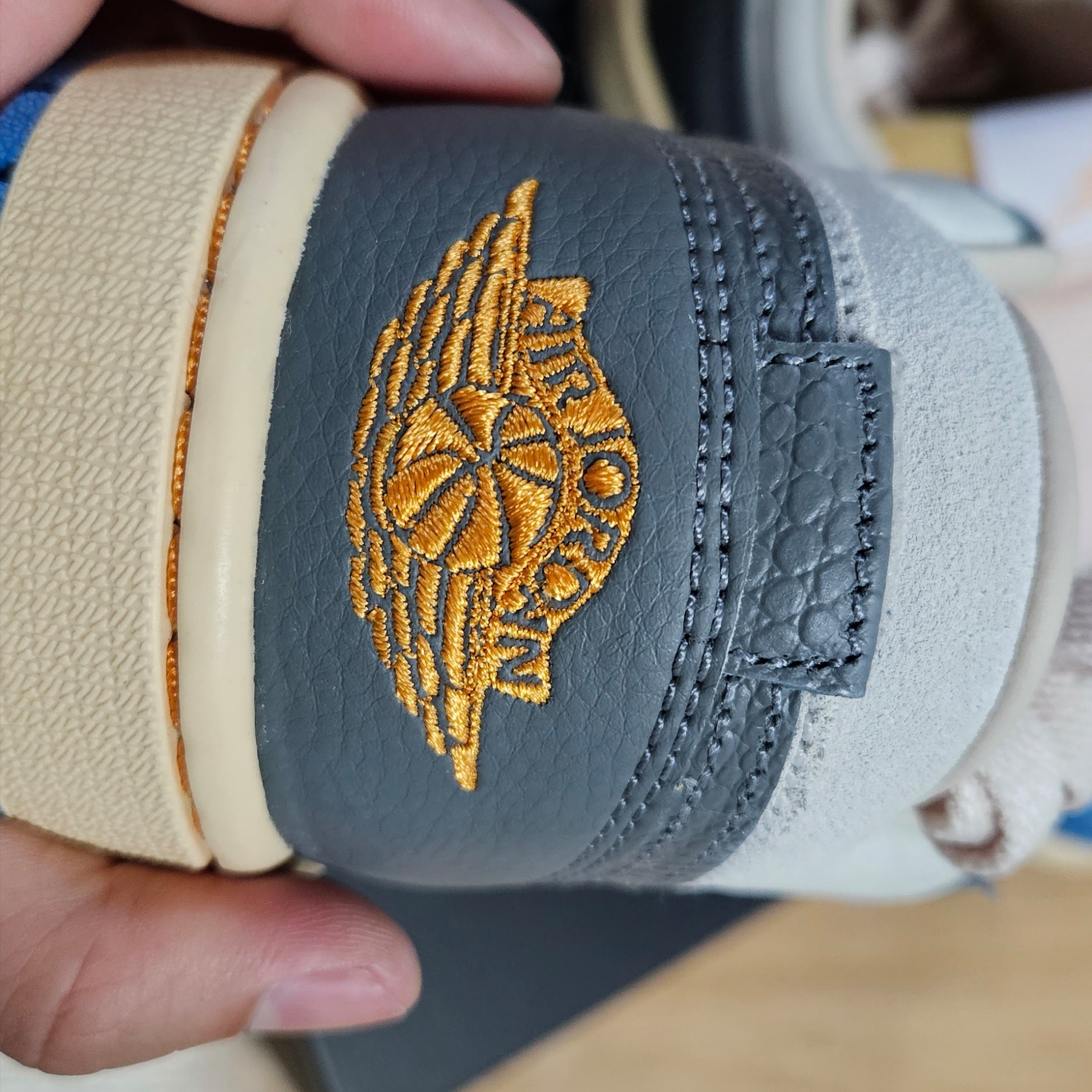 Jordan 1 Low SE Tokyo 96 착용 스타일 - 1