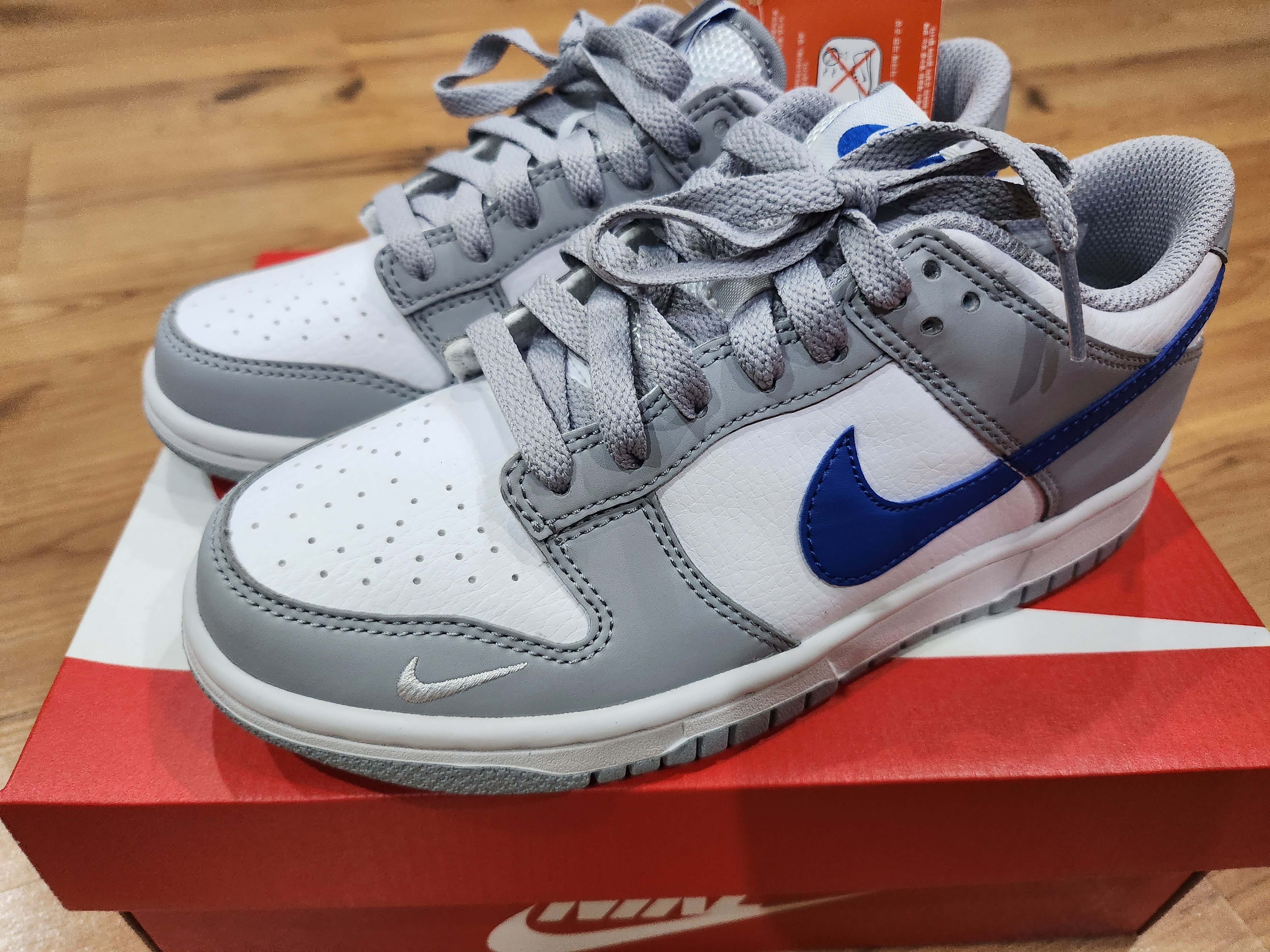 (GS) Nike Dunk Low Wolf Grey Game Royal 착용 스타일 - 2