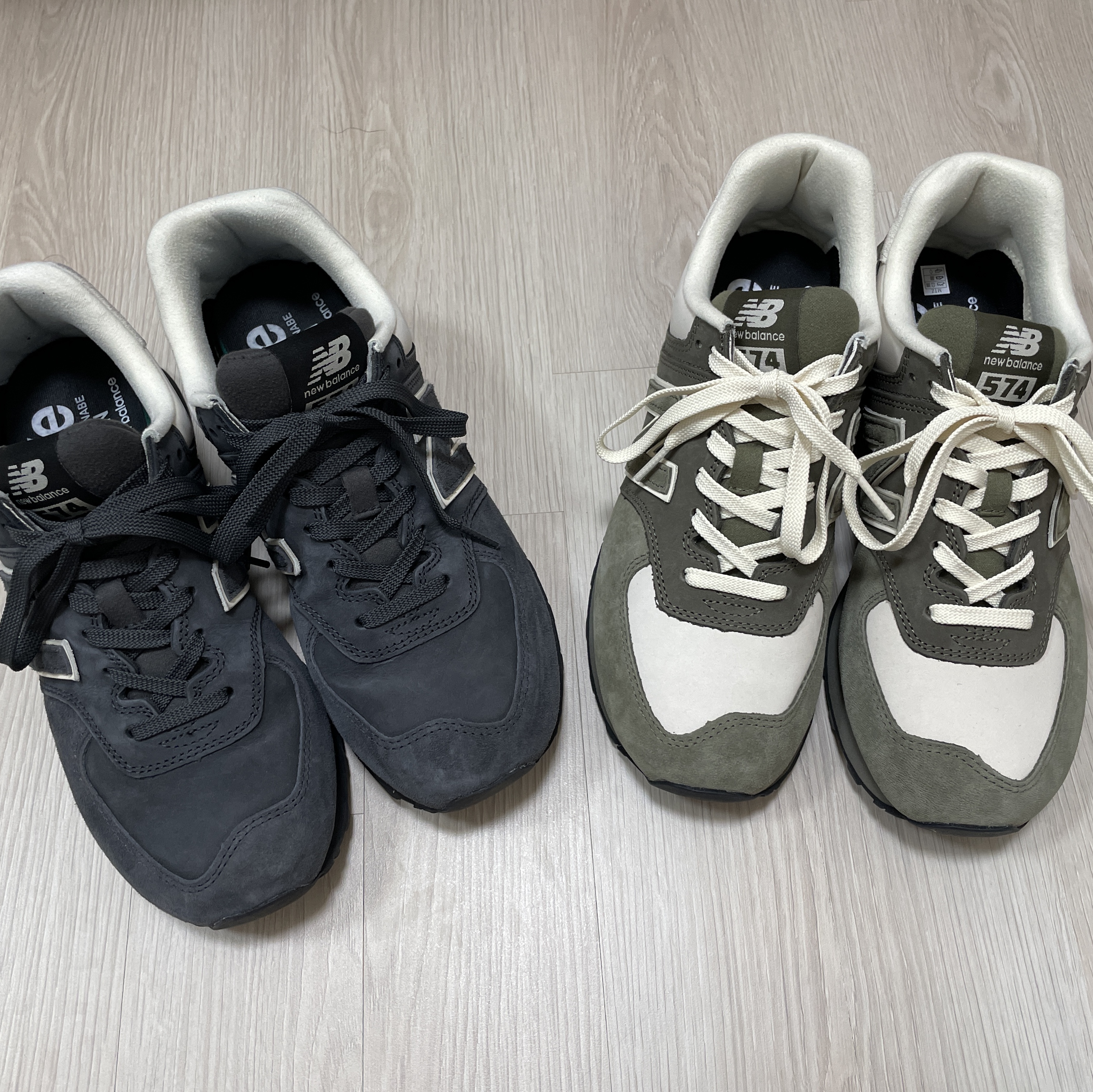 New Balance x Comme des Garcons Junya Watanabe Man 574 Suede Khaki Off White, New Balance x Comme des Garcons Junya Watanabe Man 574 Suede Grey Off White 착용 스타일 - 3