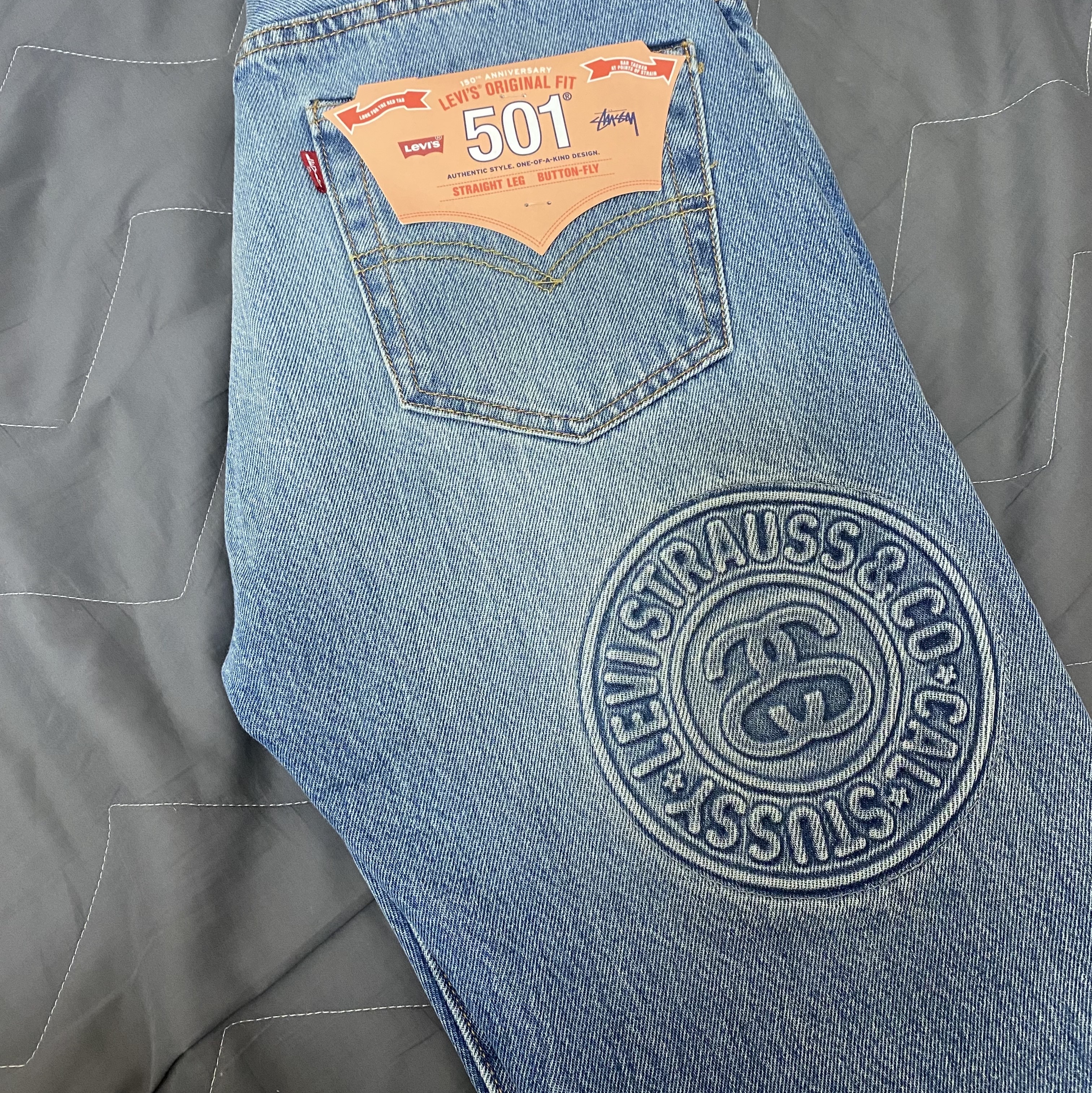 Stussy x Levi's Embossed 501 Jean Indigo 착용 스타일