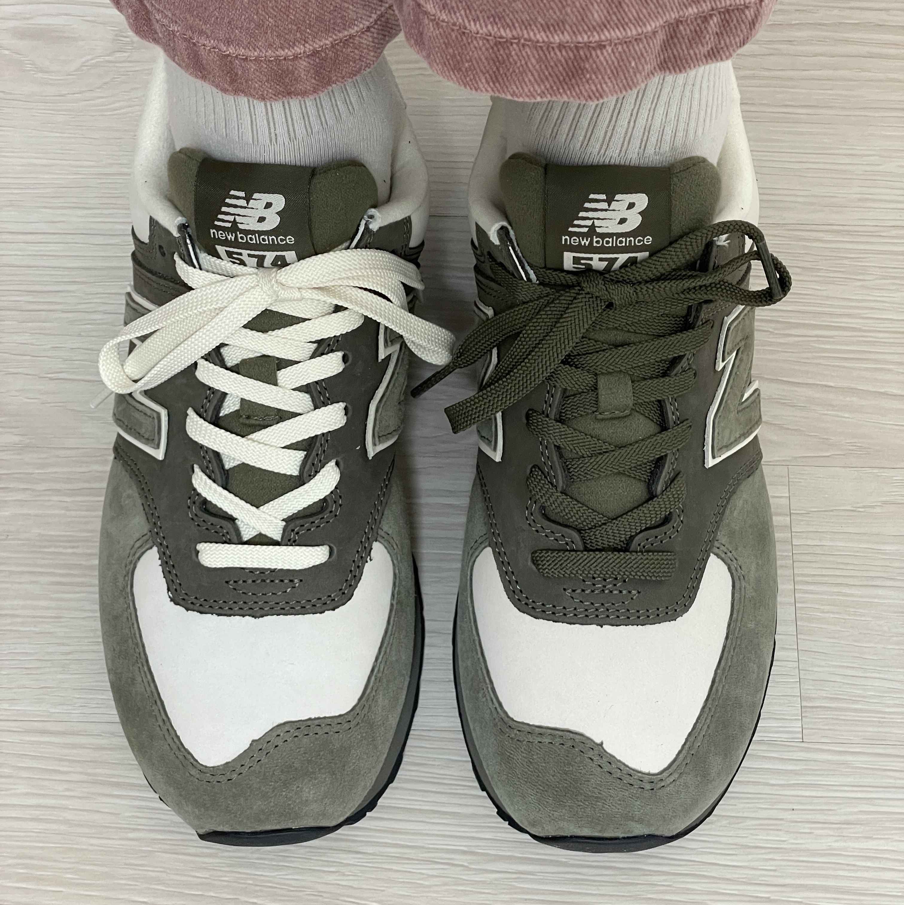 New Balance x Comme des Garcons Junya Watanabe Man 574 Suede Khaki Off White, New Balance x Comme des Garcons Junya Watanabe Man 574 Suede Grey Off White 착용 스타일 - 2