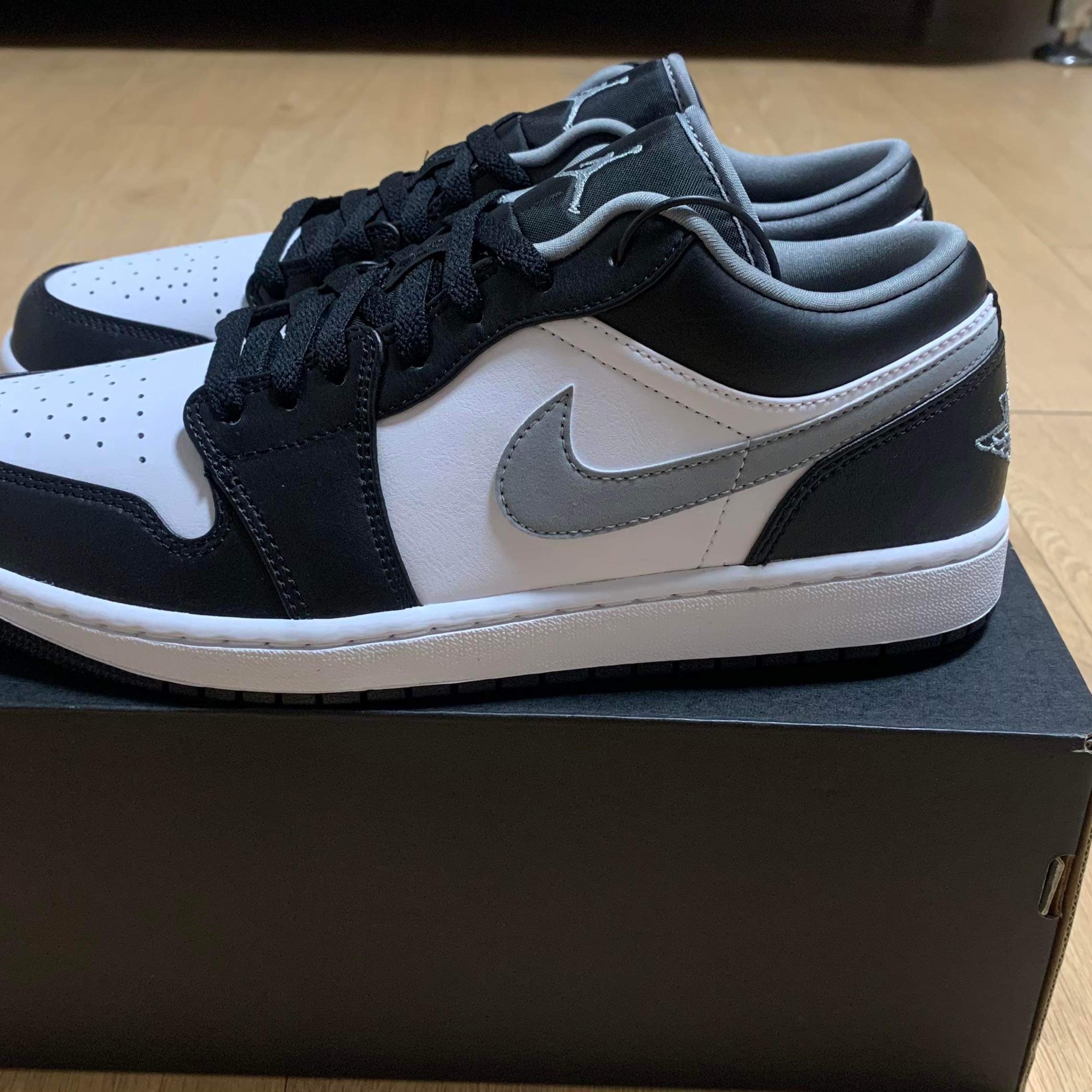 Jordan 1 Low Black Particle Grey 착용 스타일 - 1