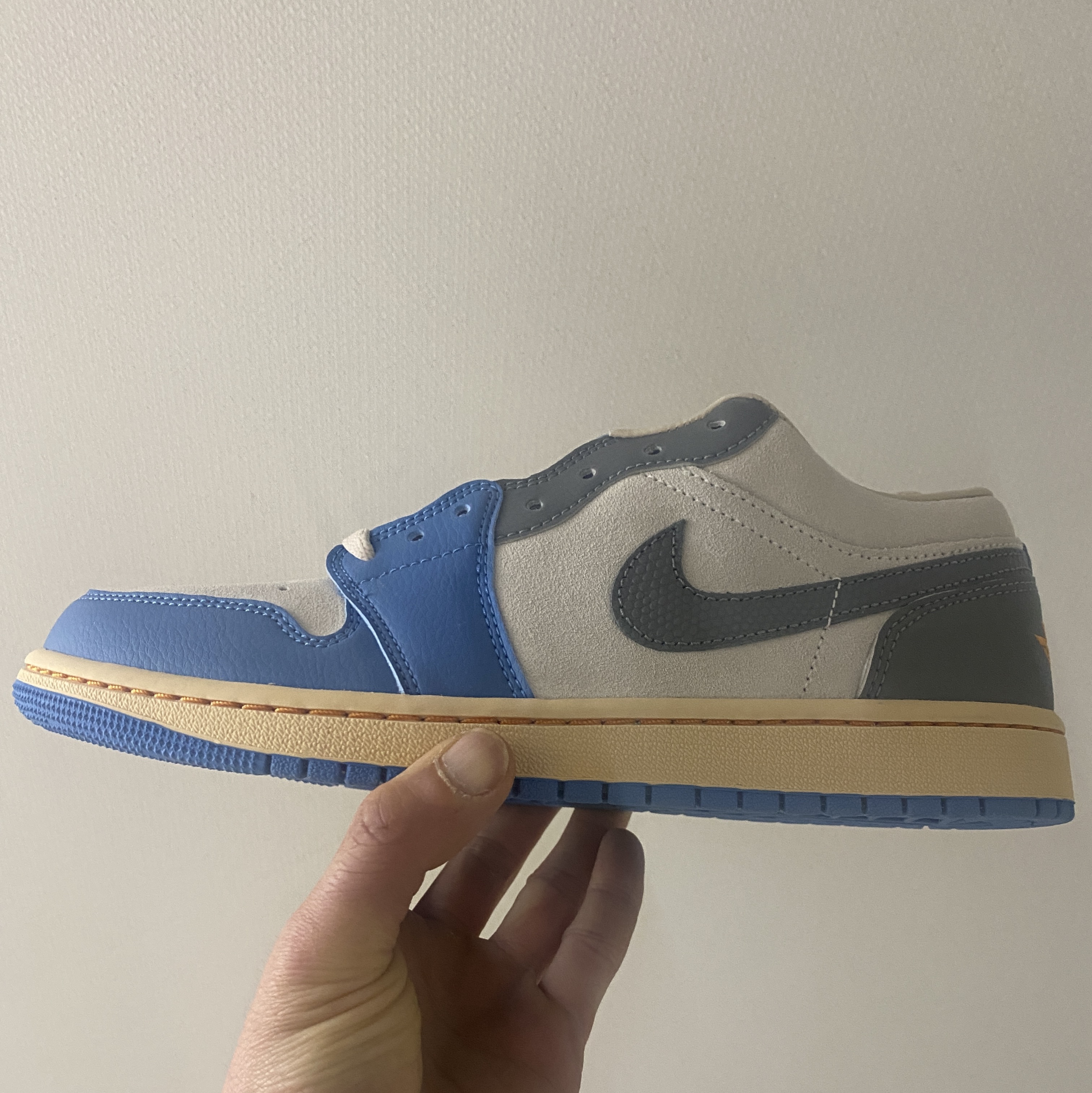 Jordan 1 Low SE Tokyo 96 착용 스타일