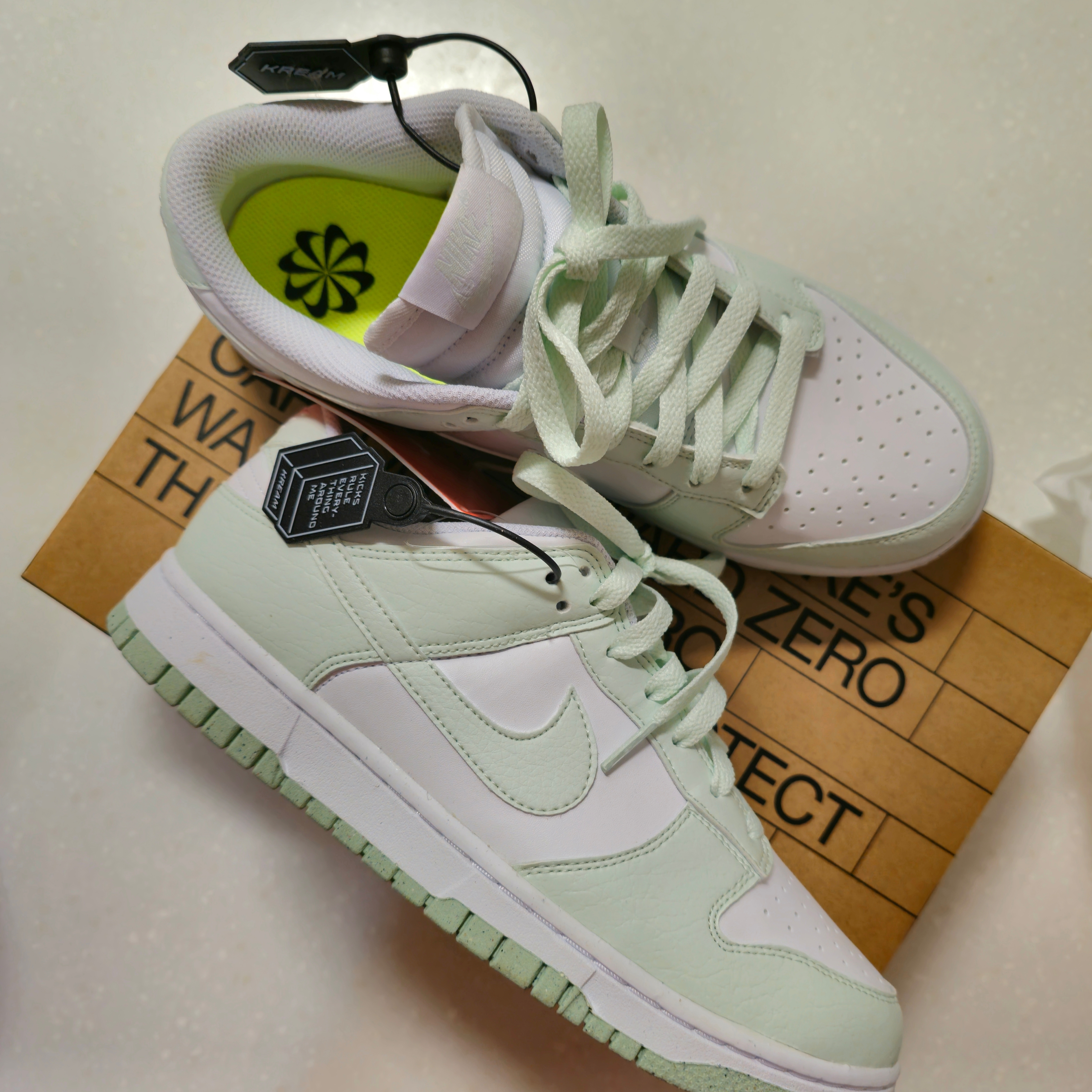 (W) Nike Dunk Low Next Nature Barely Green and White 착용 스타일