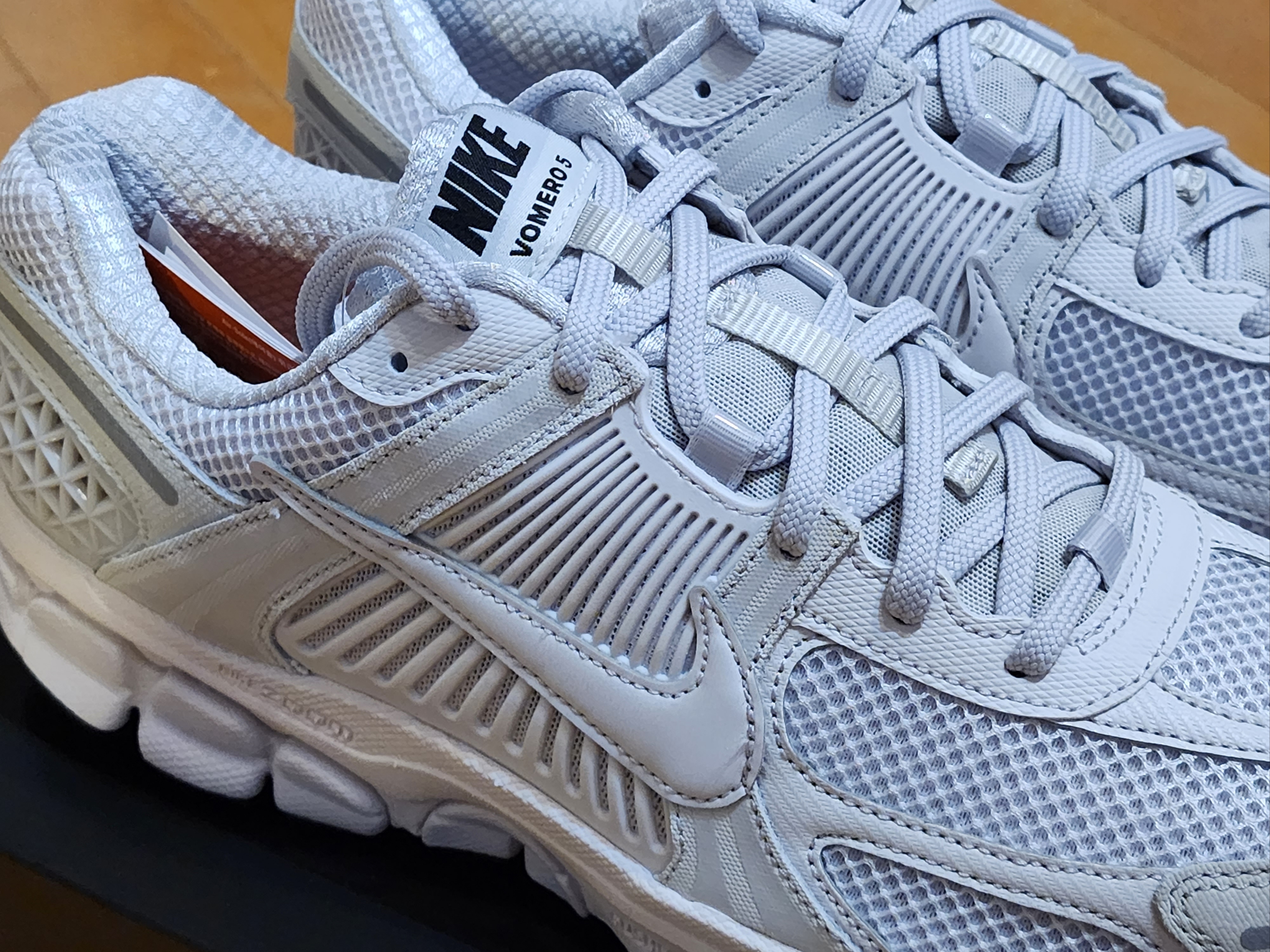 Nike Zoom Vomero 5 SP Vast Grey 2023 착용 스타일 - 4
