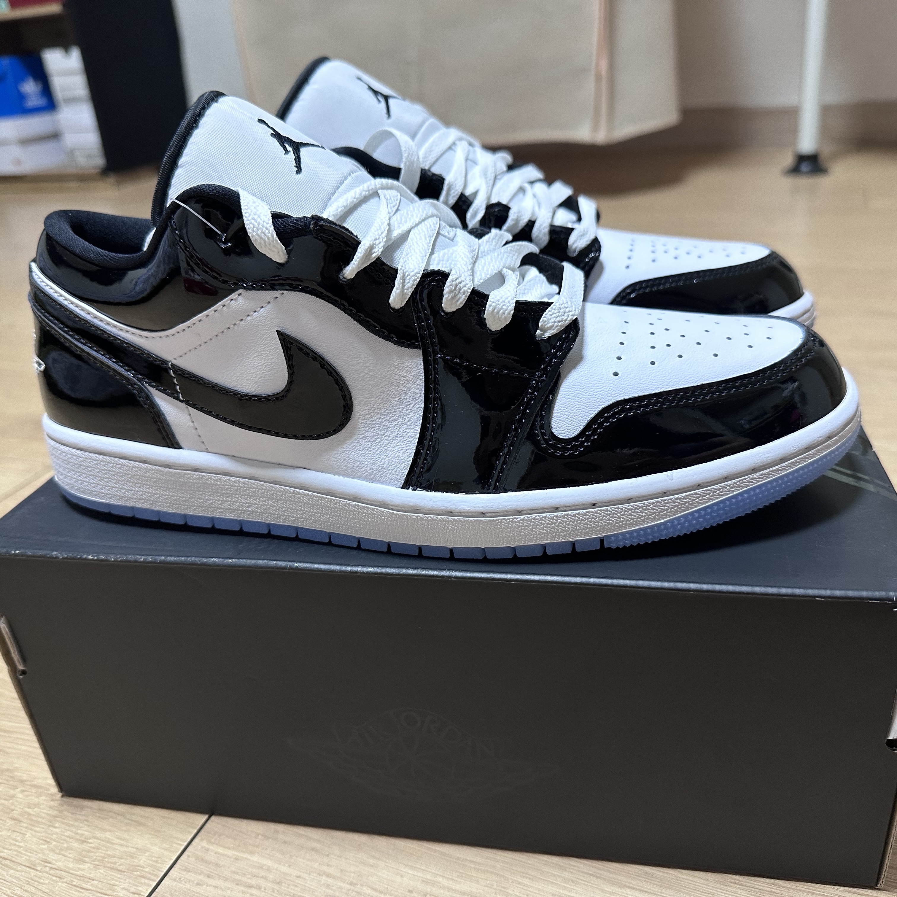 Jordan 1 Low SE Concord 착용 스타일 - 1