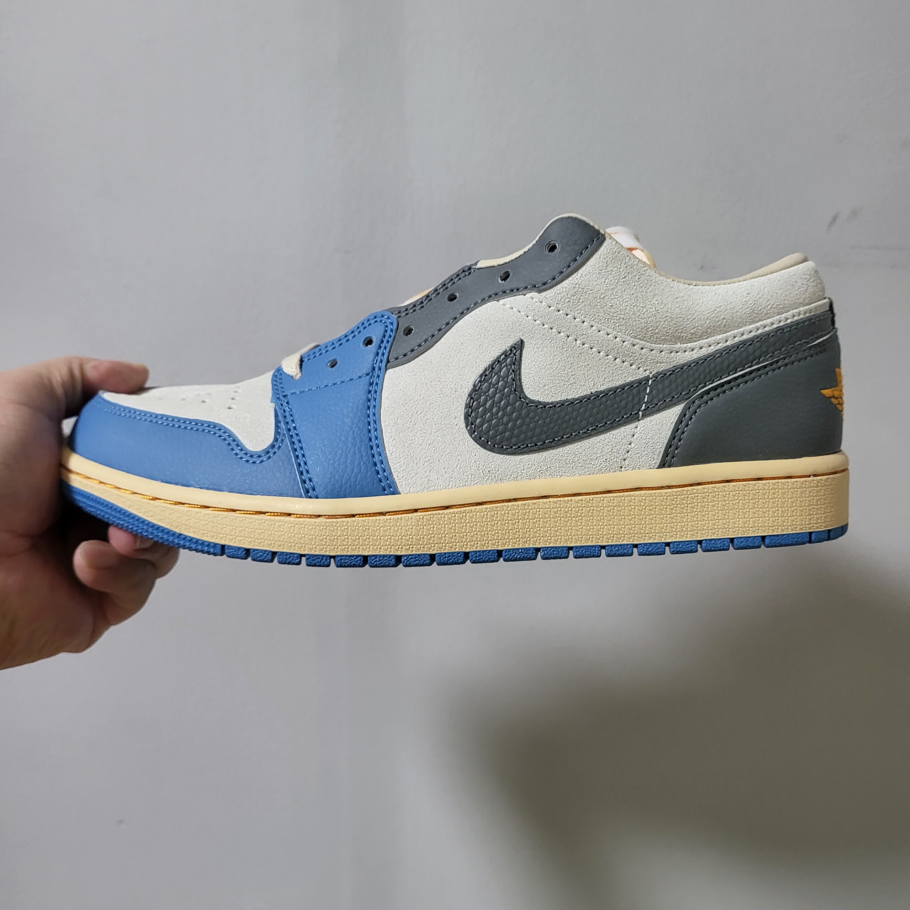 Jordan 1 Low SE Tokyo 96 착용 스타일 - 3
